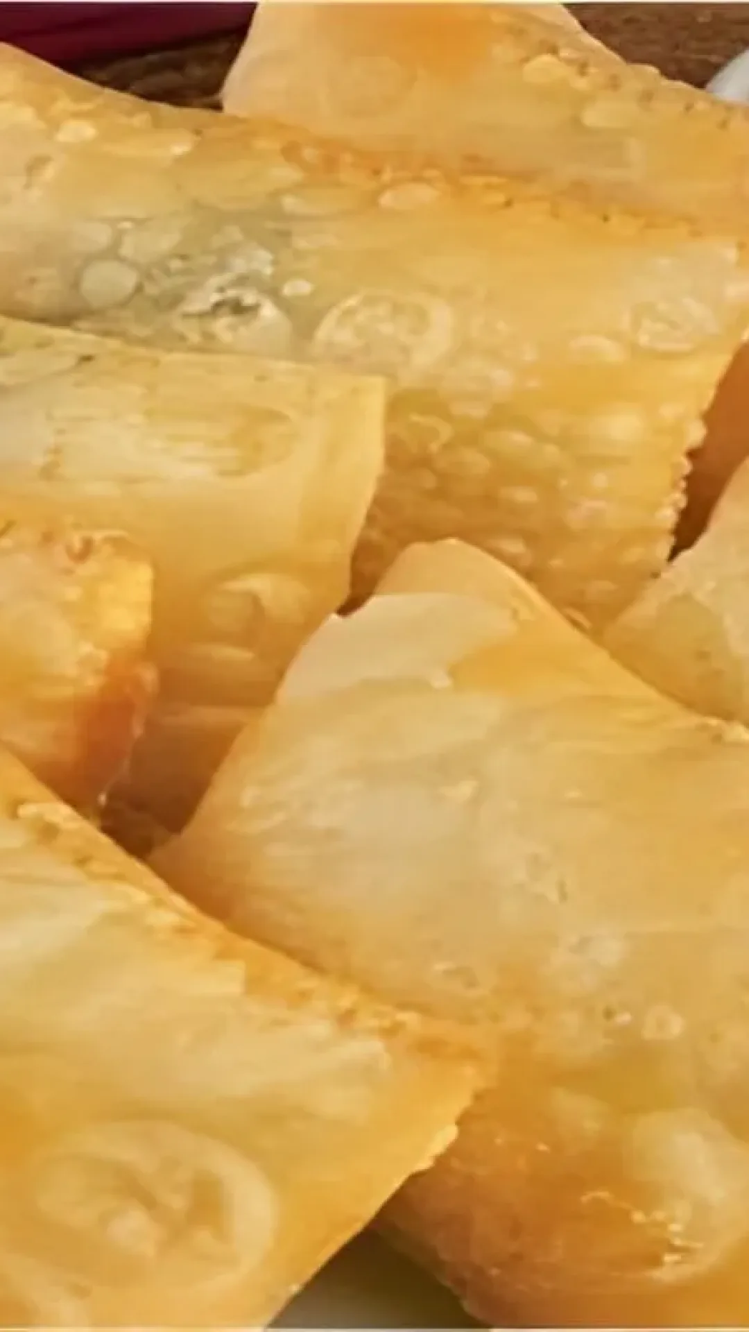 Massa de pastel caseira sequinha e deliciosa escolha um recheio e prepare essa delícia