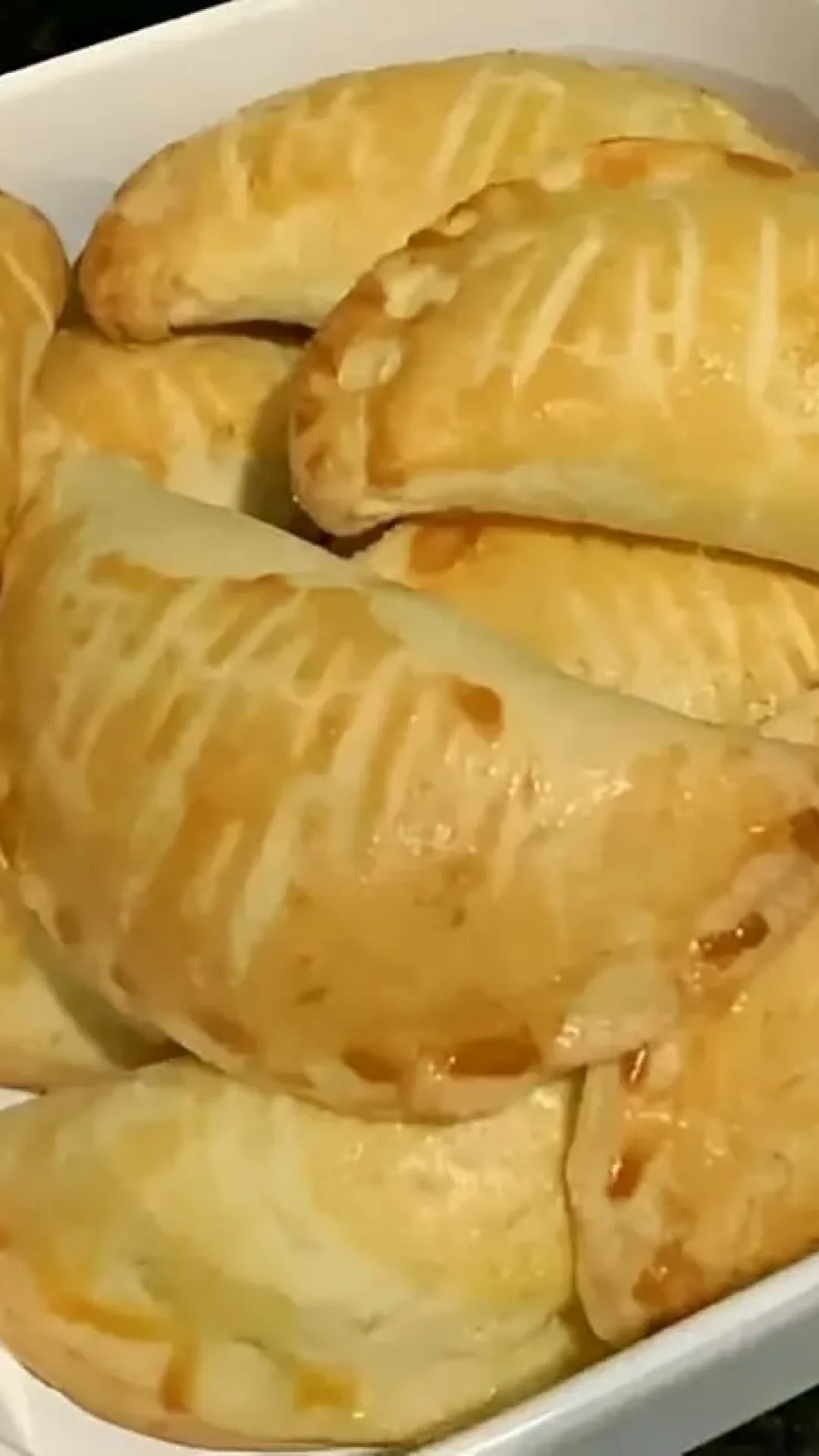 Massa de pastel com guaraná para fazer pastel assado prática e deliciosa