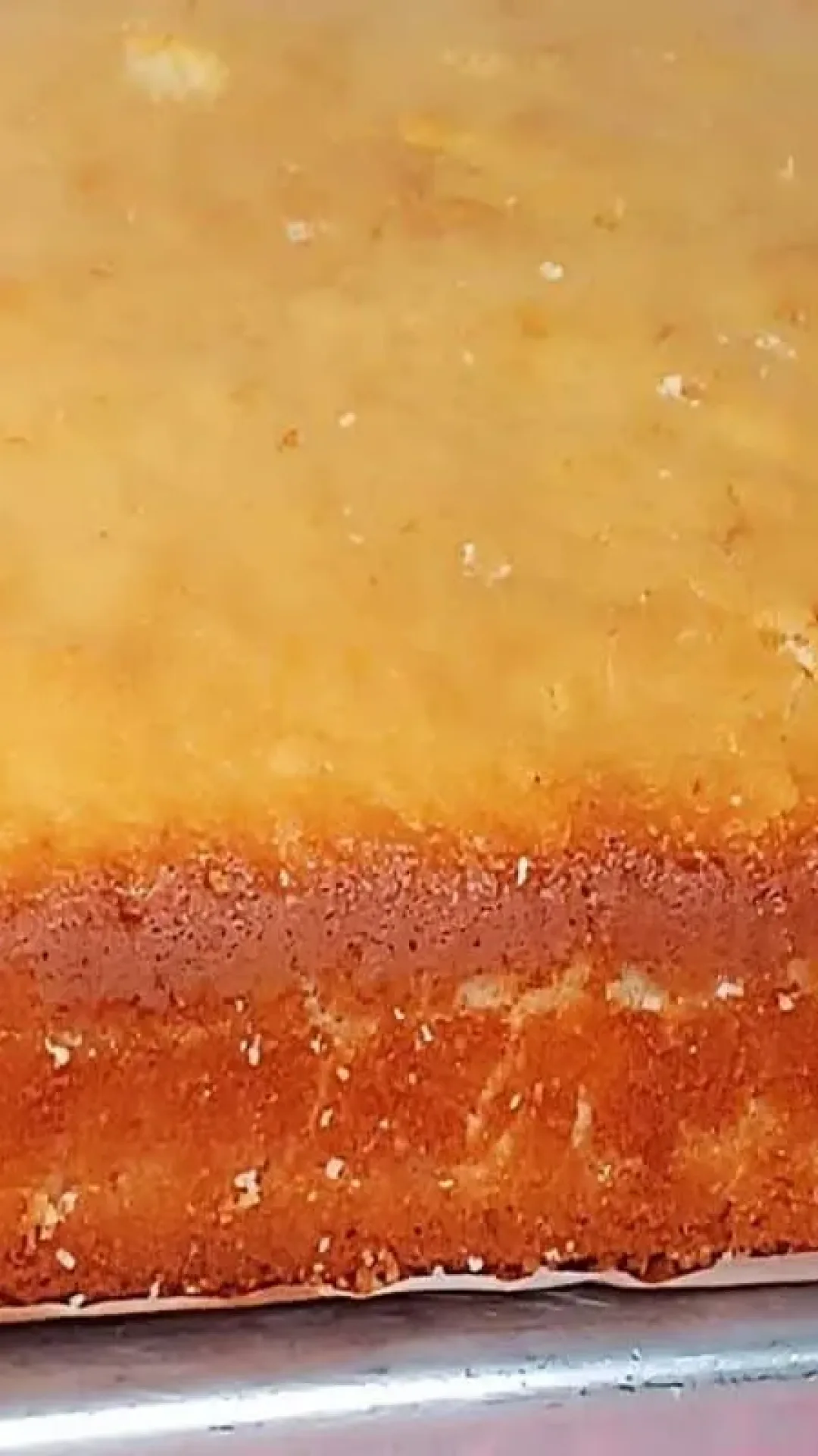 Massa para bolo de festa: aprenda a fazer uma massa fofa e muito estruturada para aguentar recheios pesados