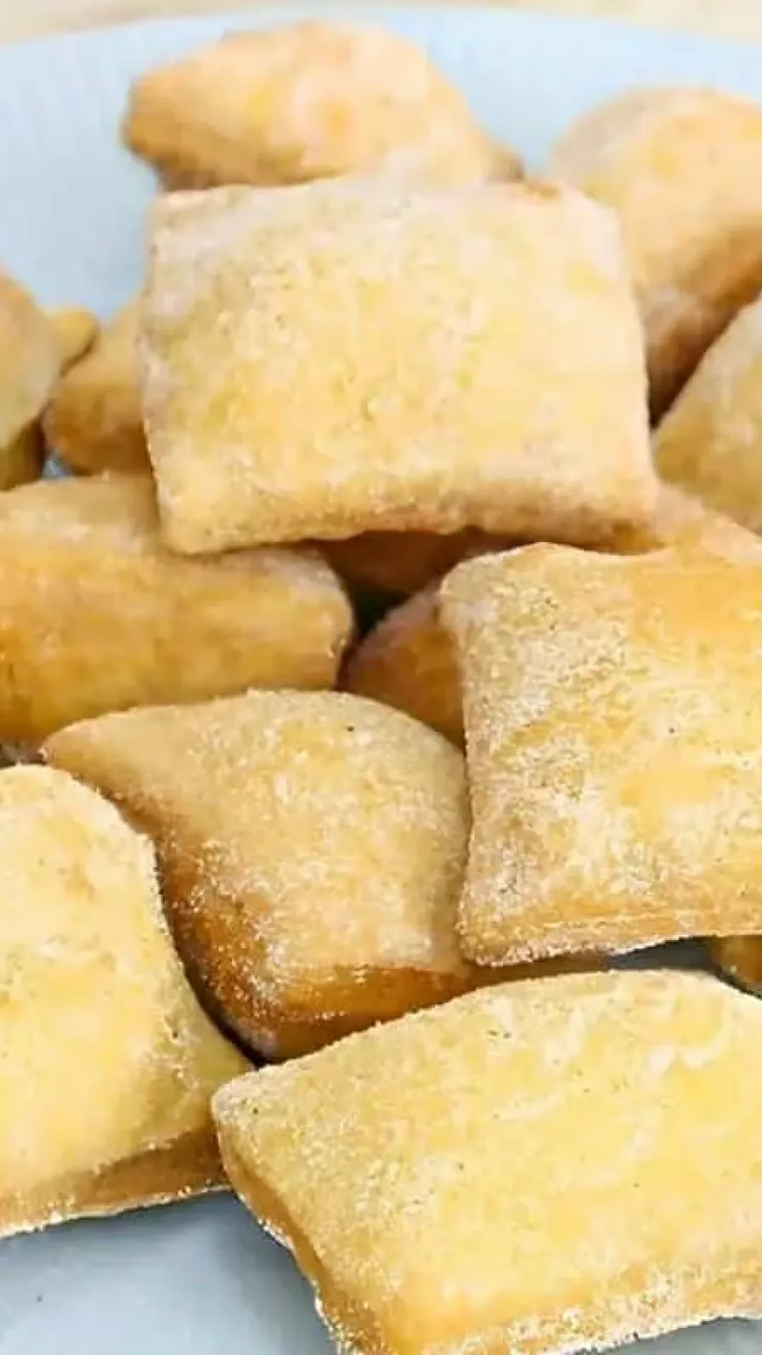 Massinha frita com 3 ingredientes muito simples e perfeita para o lanchinho da tarde