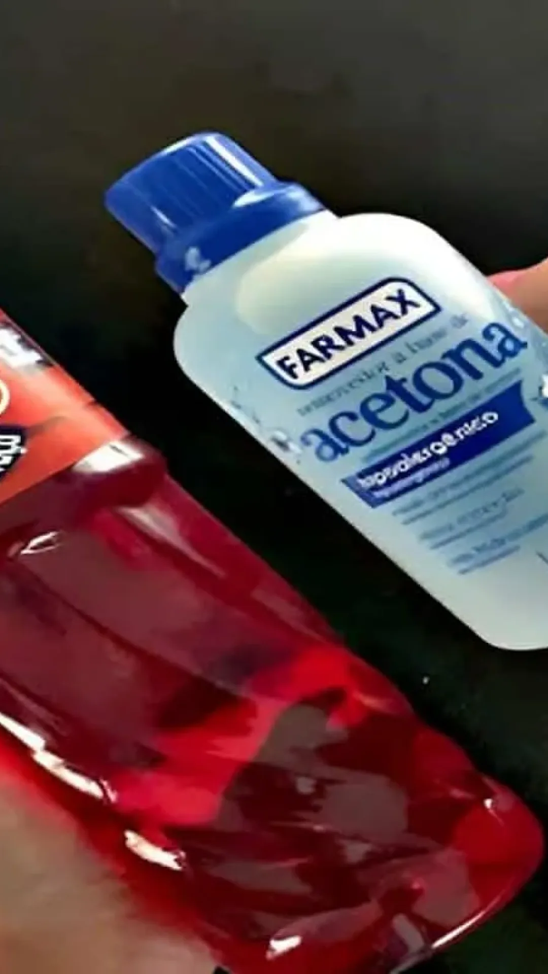 Misturei 2 ingredientes do meu armário e fiz um poderoso limpador multiuso caseiro