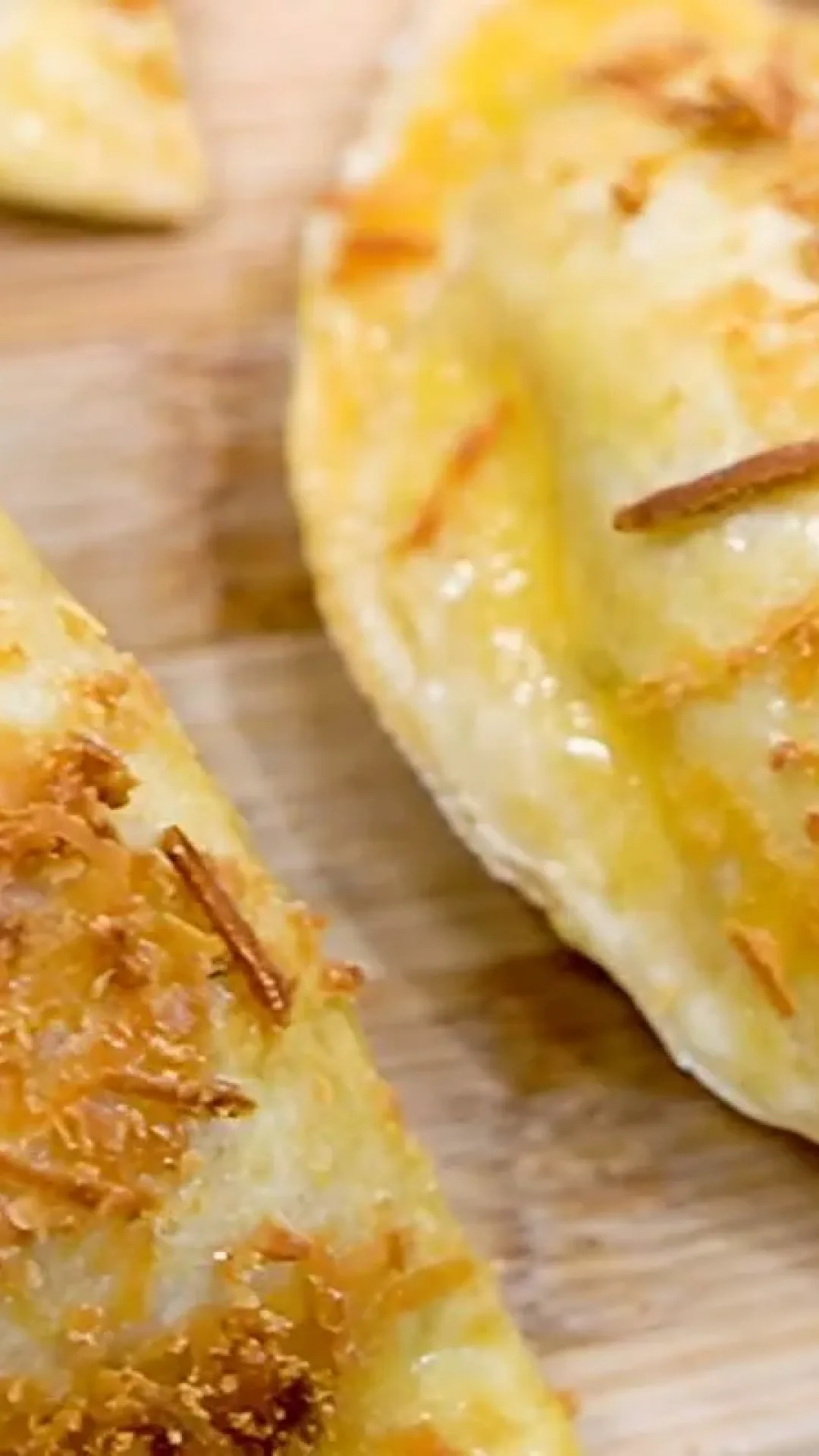Misturei 2 ingredientes que tinha em casa e fiz uma deliciosa massa de pastel