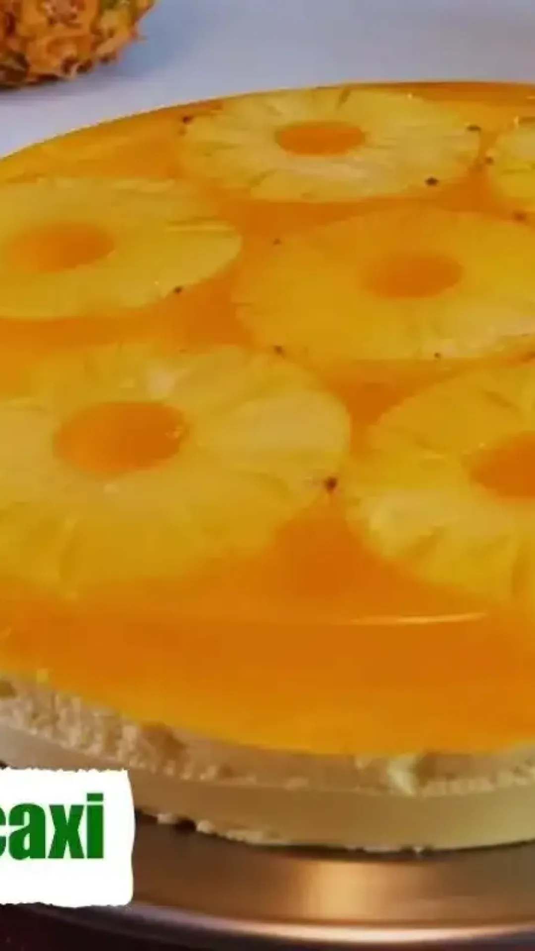 Mousse de abacaxi feito com uma dica especial para não talhar que fica bem cremoso e lindo