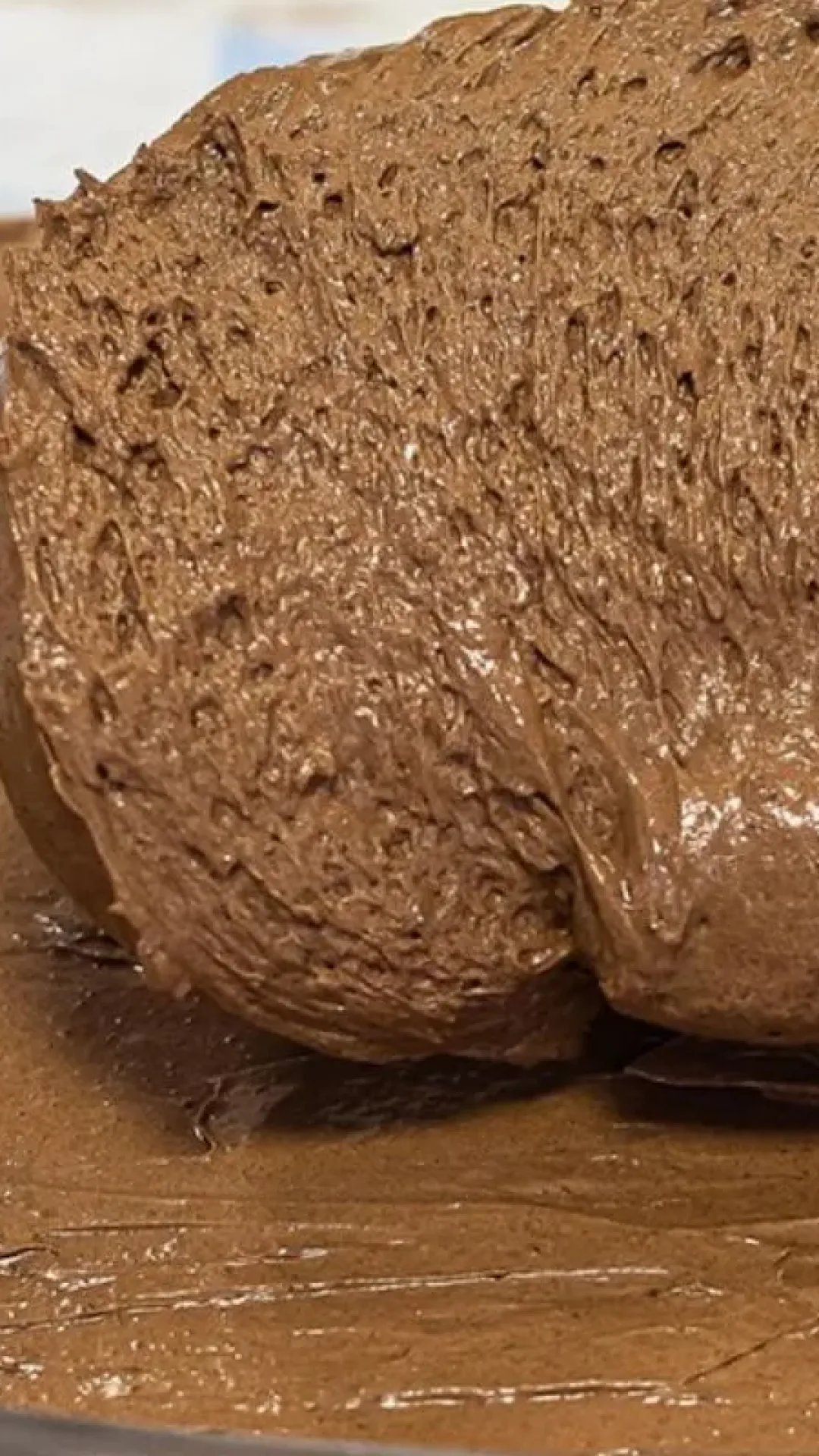 Mousse de chocolate surpreendente: a receita sem claras e sem barra de chocolate para sobremesa ou recheio