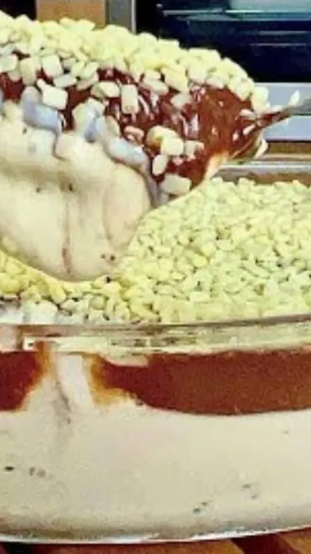 Mousse de maracujá com chocolate que não vai gelatina e fica cremoso de verdade