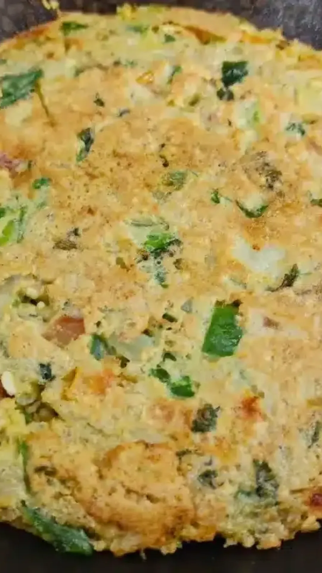 Omelete de aveia leve, gostoso e prático preparado com apenas um ovo em cinco minutos
