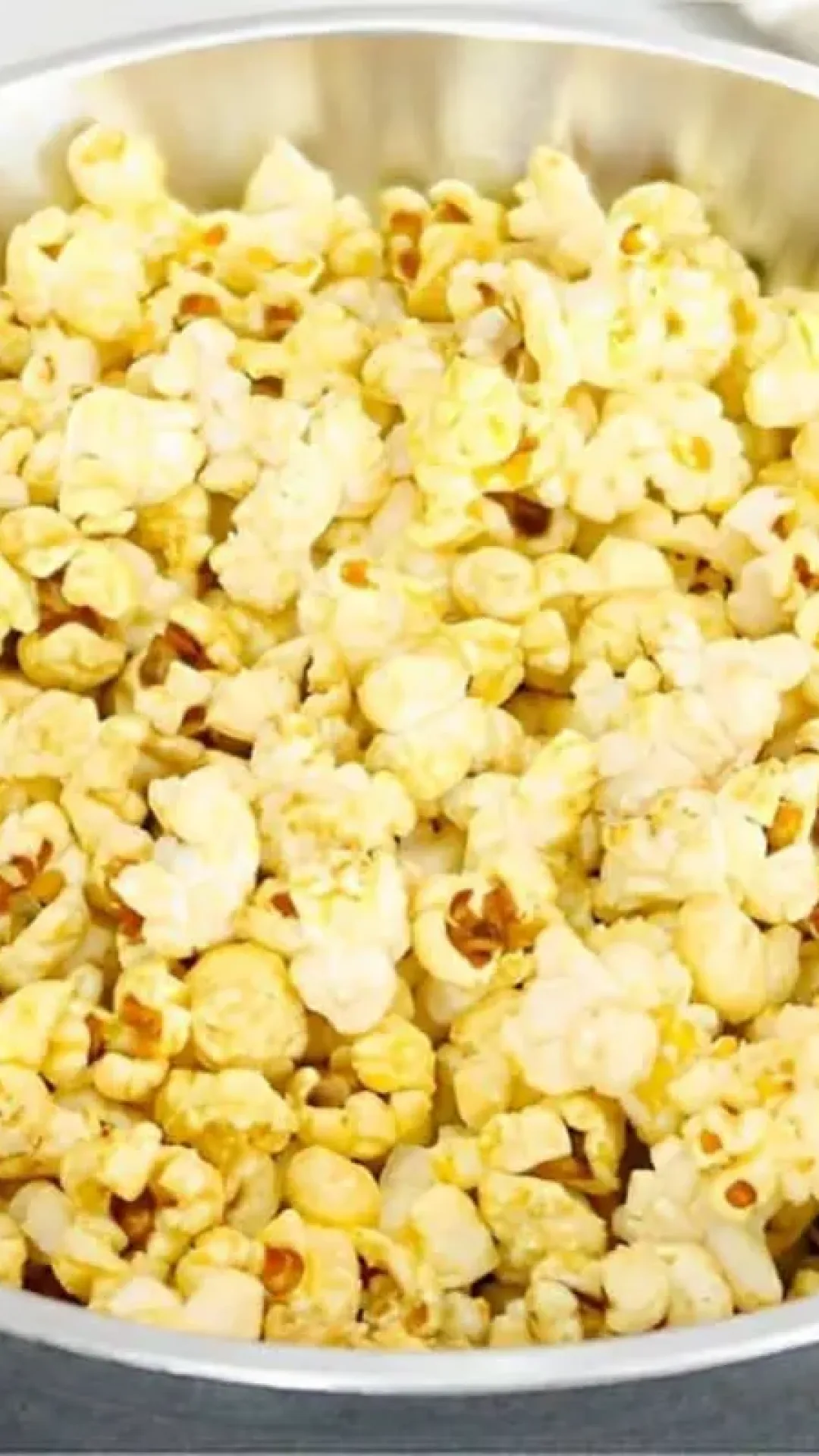 Os segredos da pipoca de cinema uma pipoca amanteigada deliciosa para fazer na sua casa