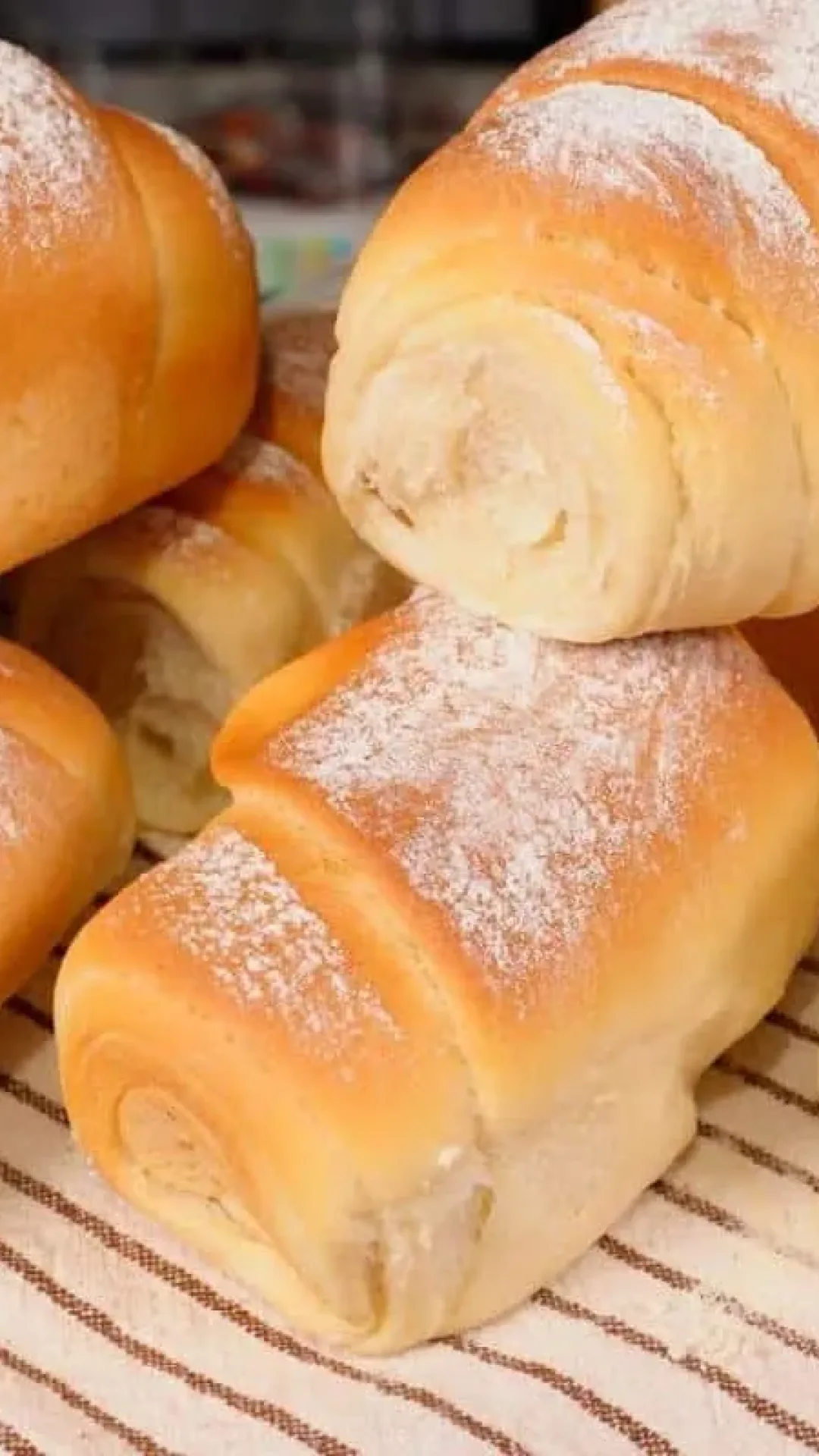 Pão caseirinho macio e fofinho que fica igualzinho ao da padaria perto da sua casa