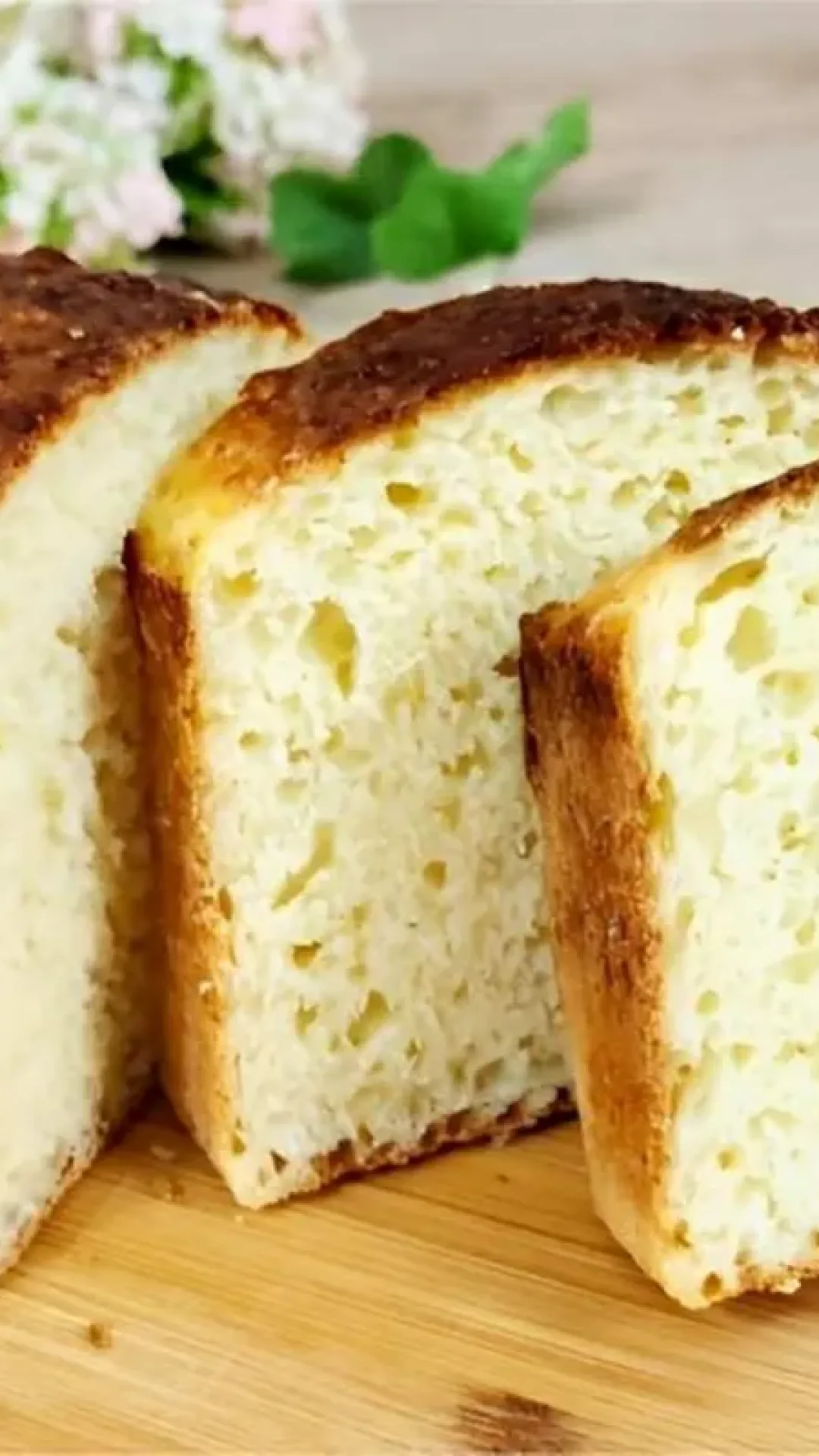 Pão caseiro de liquidificador muito fofinho e perfeito para servir no lanche ou café