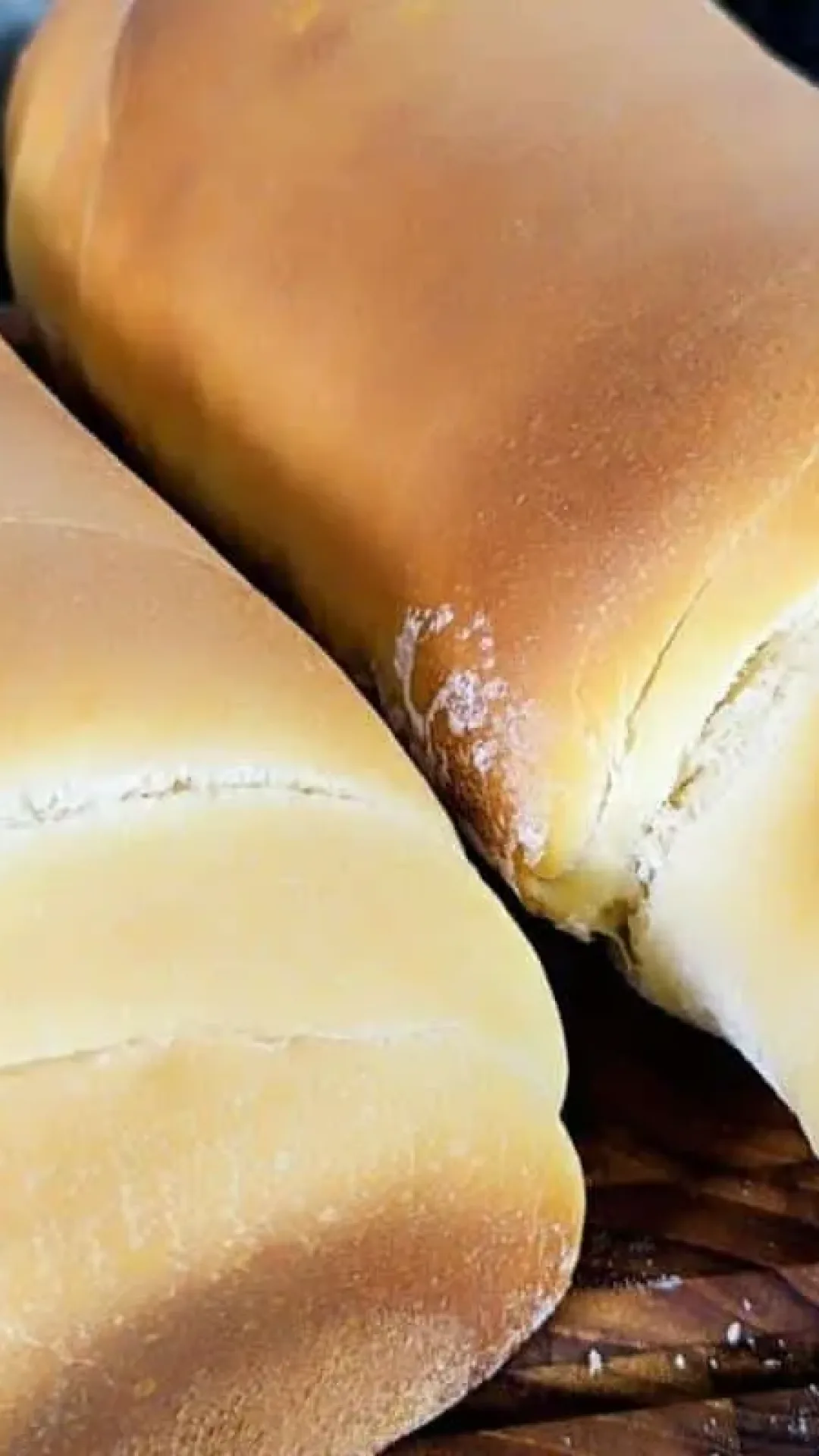 Pão caseiro de requeijão muito gostoso e fofinho que cresce no ponto certo
