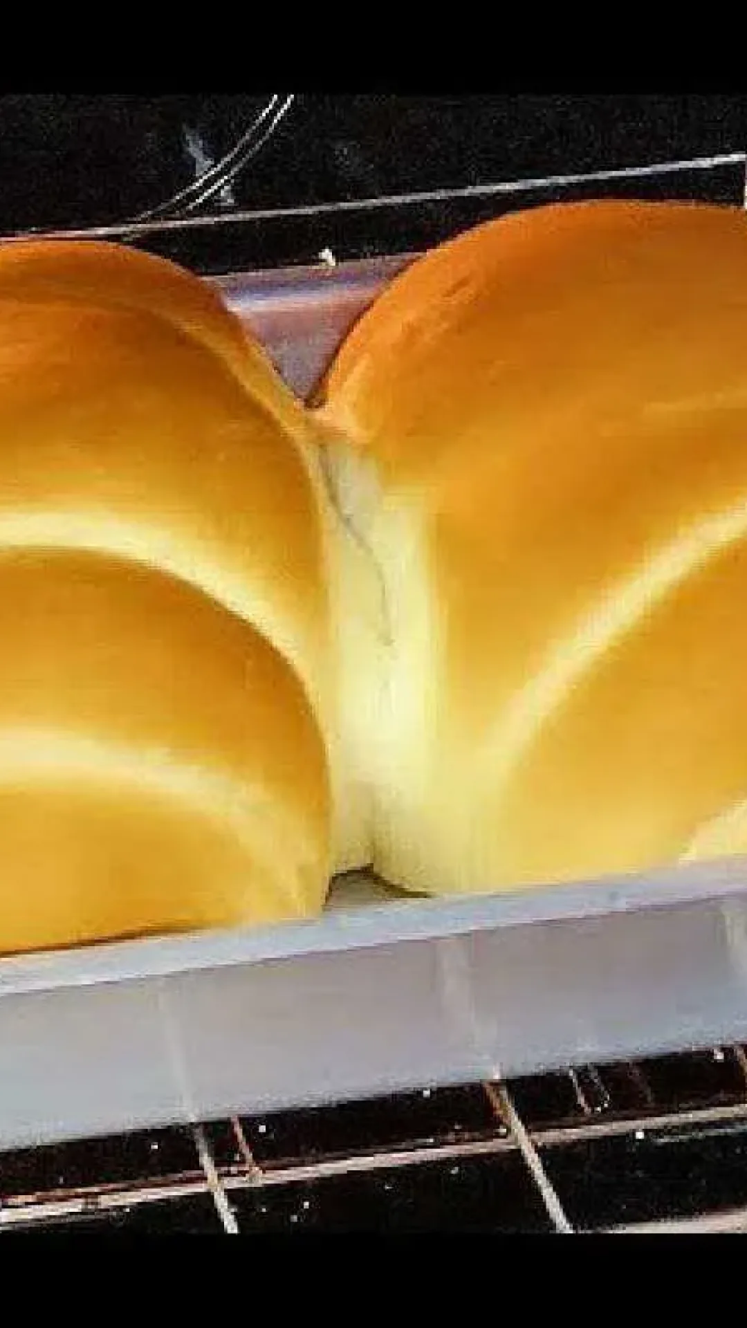 Pão caseiro muito gostoso que cresce bastante perfeito para qualquer dia da semana