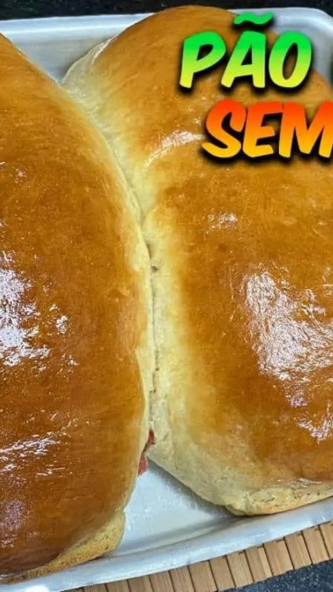 Pão caseiro recheado com linguiça muito fácil de fazer e fica uma maravilha