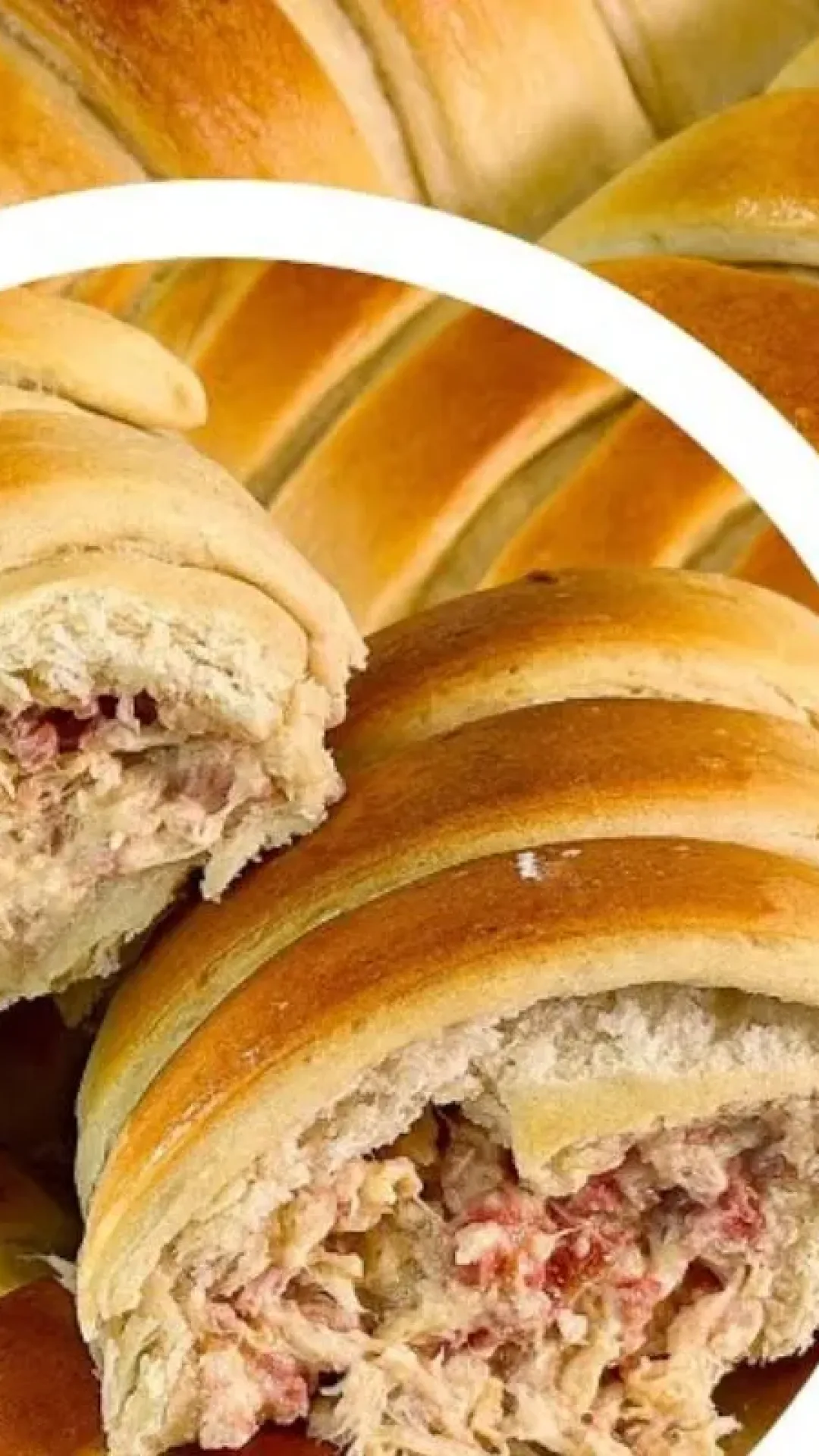 Pão caseiro recheado sem erros: receita fácil e surpreendente para o seu lanche