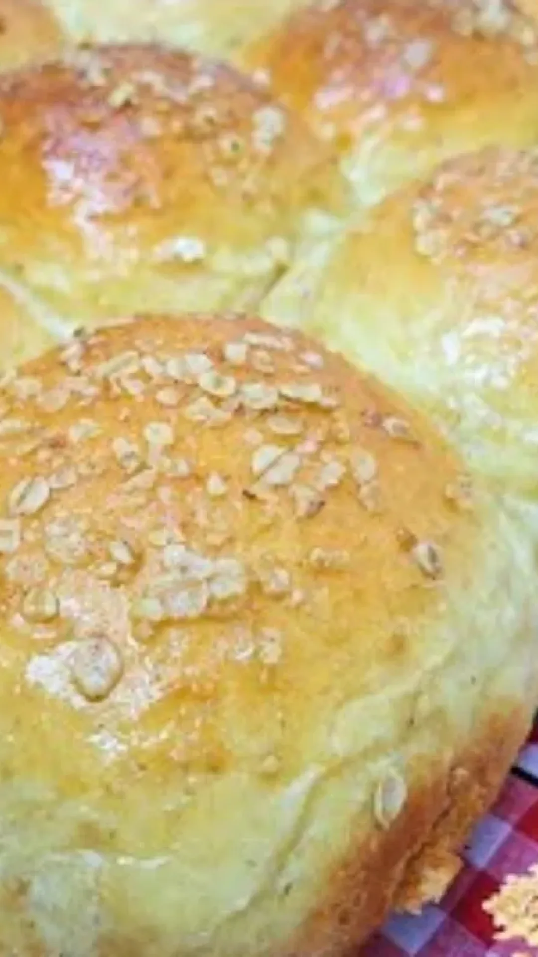 Pão com aveia e mel super fofinho e delicioso para o café da manhã
