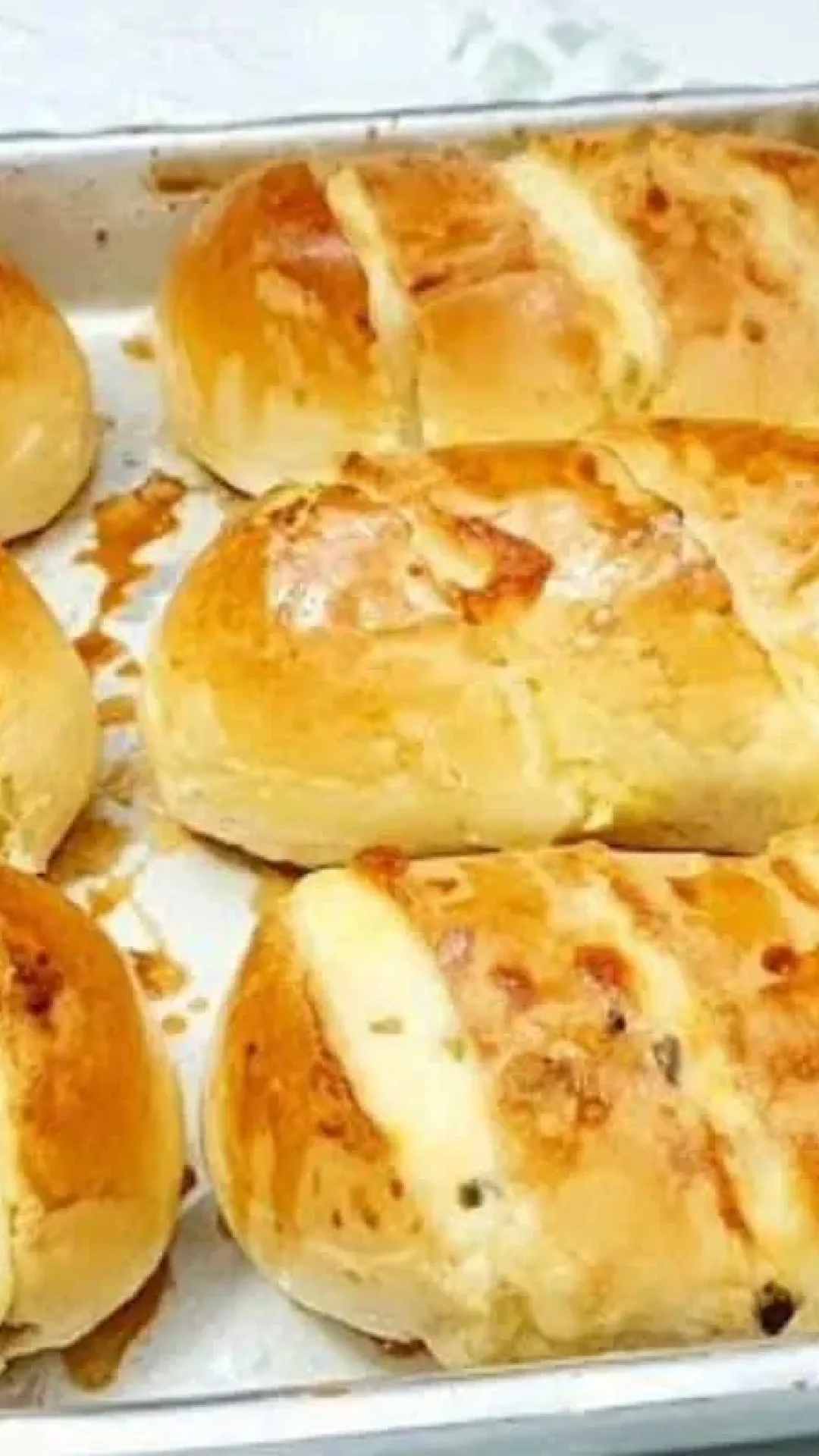 Pão de alho cremoso perfeito para acompanhar seu churrasco em casa