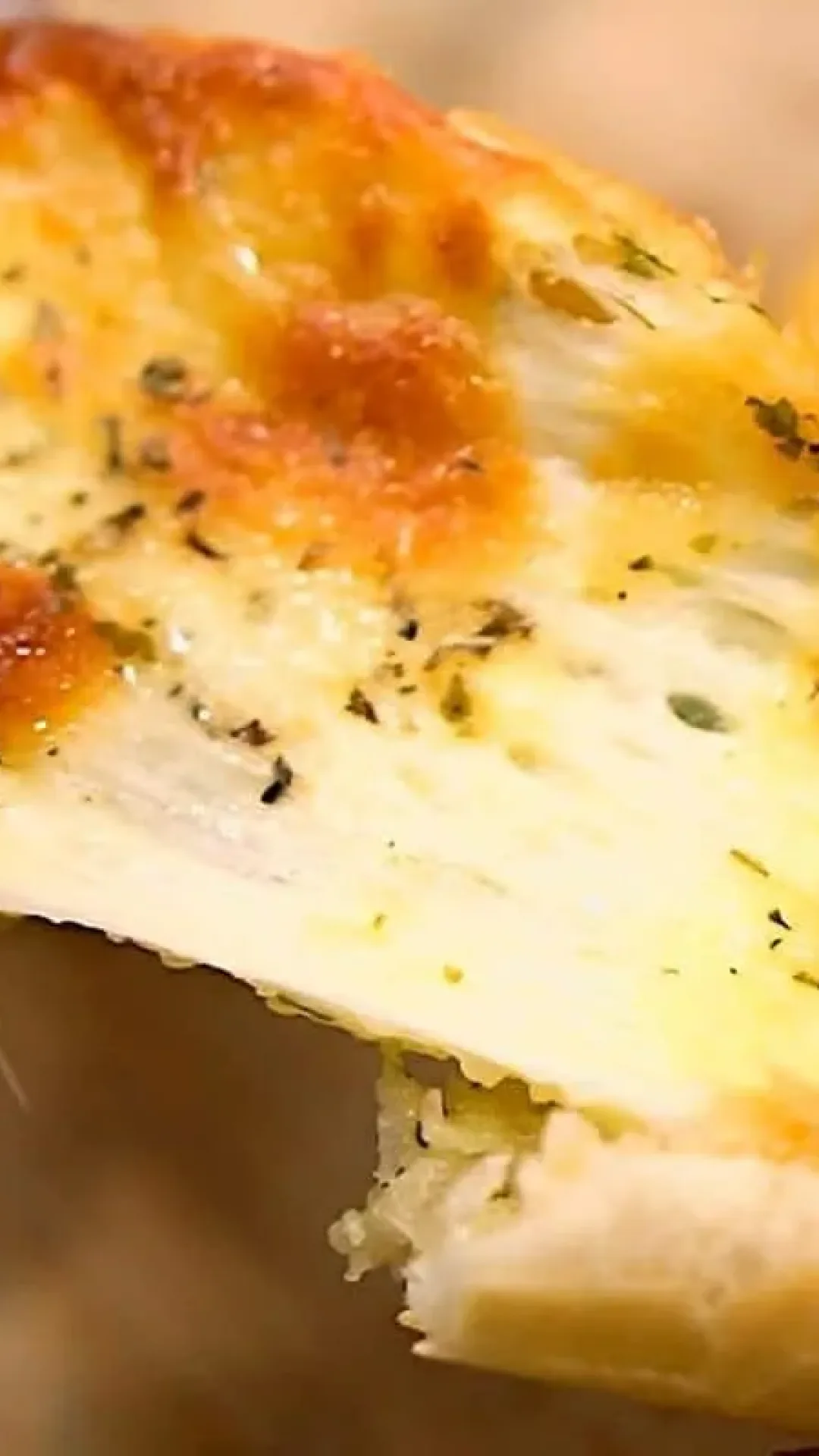Pão de alho de forno: tão gostoso que você vai querer fazer mesmo quando não tem churrasco