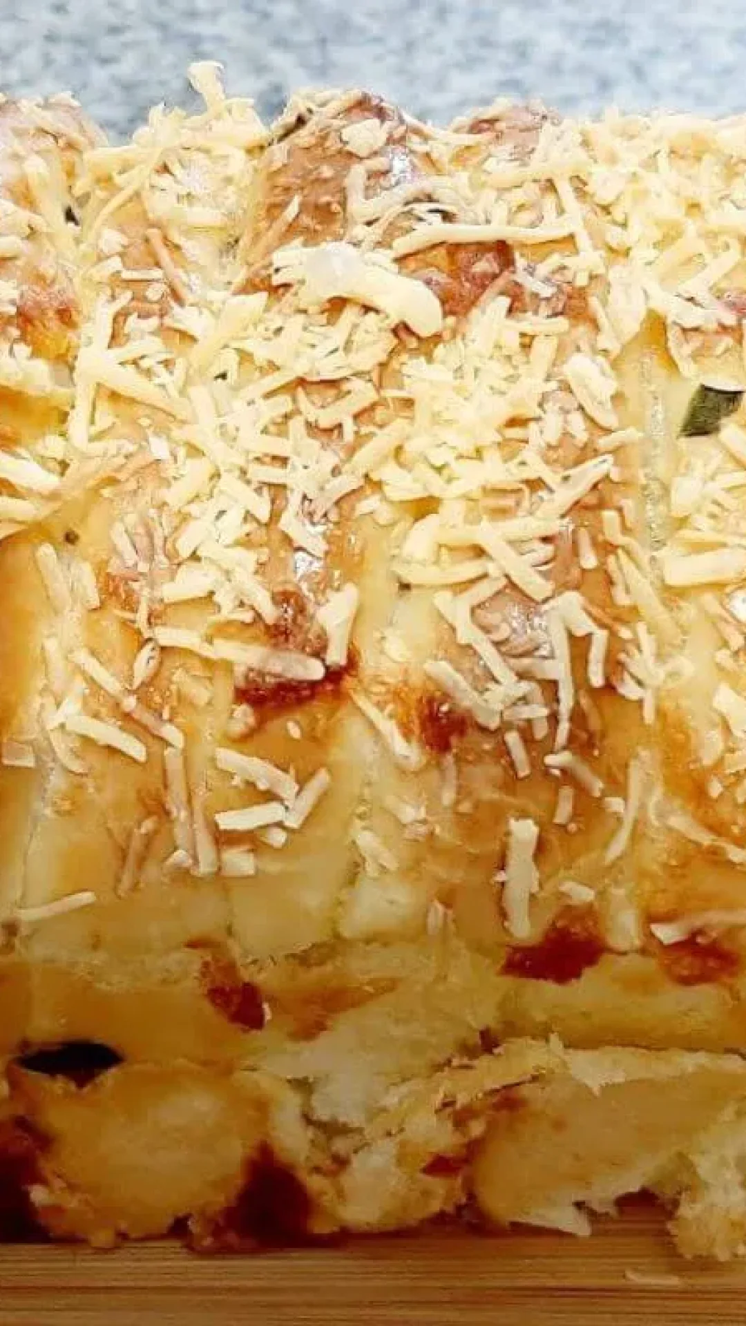 Pão de alho em camadas: desse jeito é a primeira vez que você vai fazer