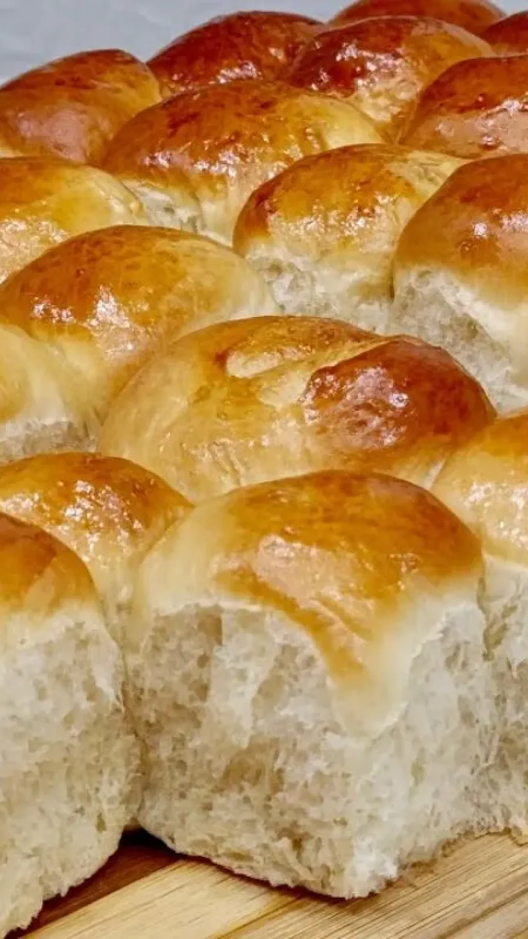 Pão de leite fofinho: muito leve, fácil de preparar e ótimo para servir ainda quentinho