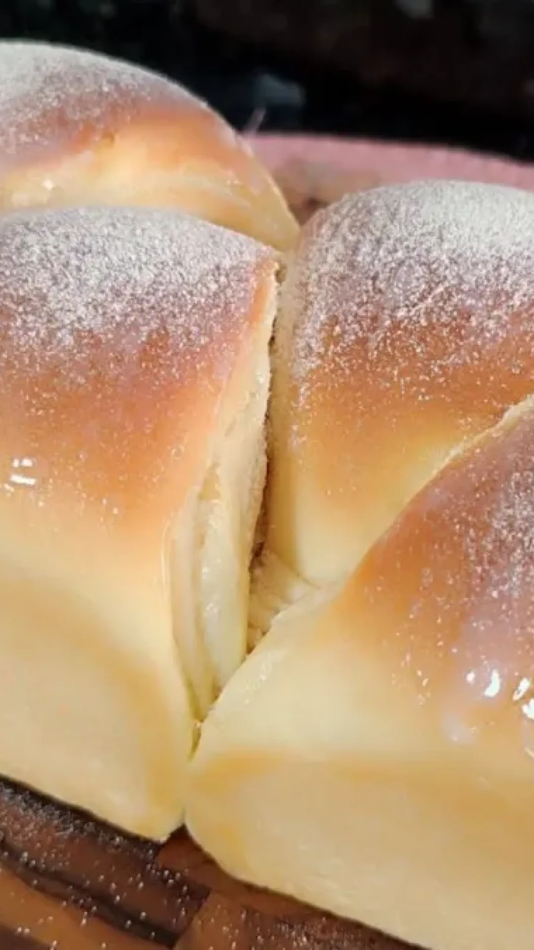 Pão de leite ninho diferente e delicioso para servir no café da manhã ou da tarde