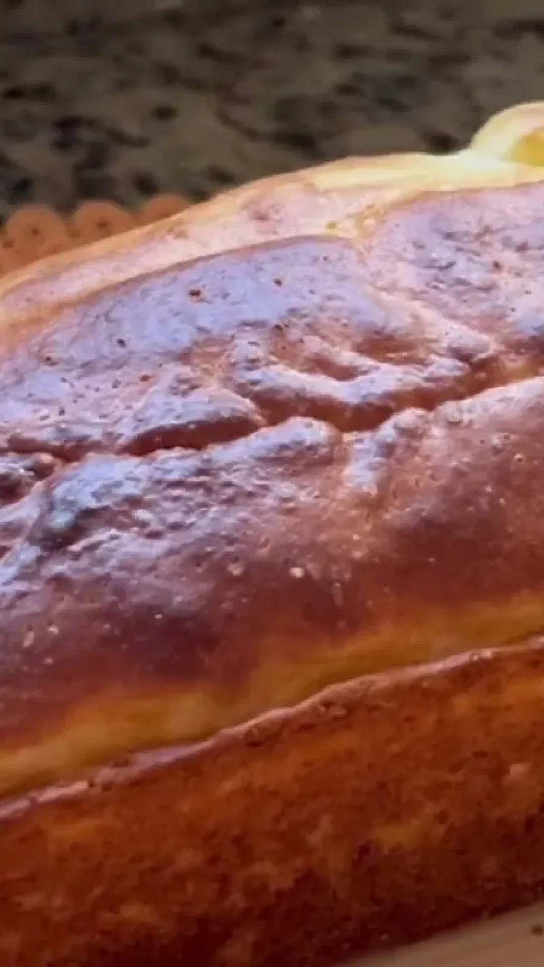 Pão sem glúten fácil e delicioso para o seu café da manhã em família