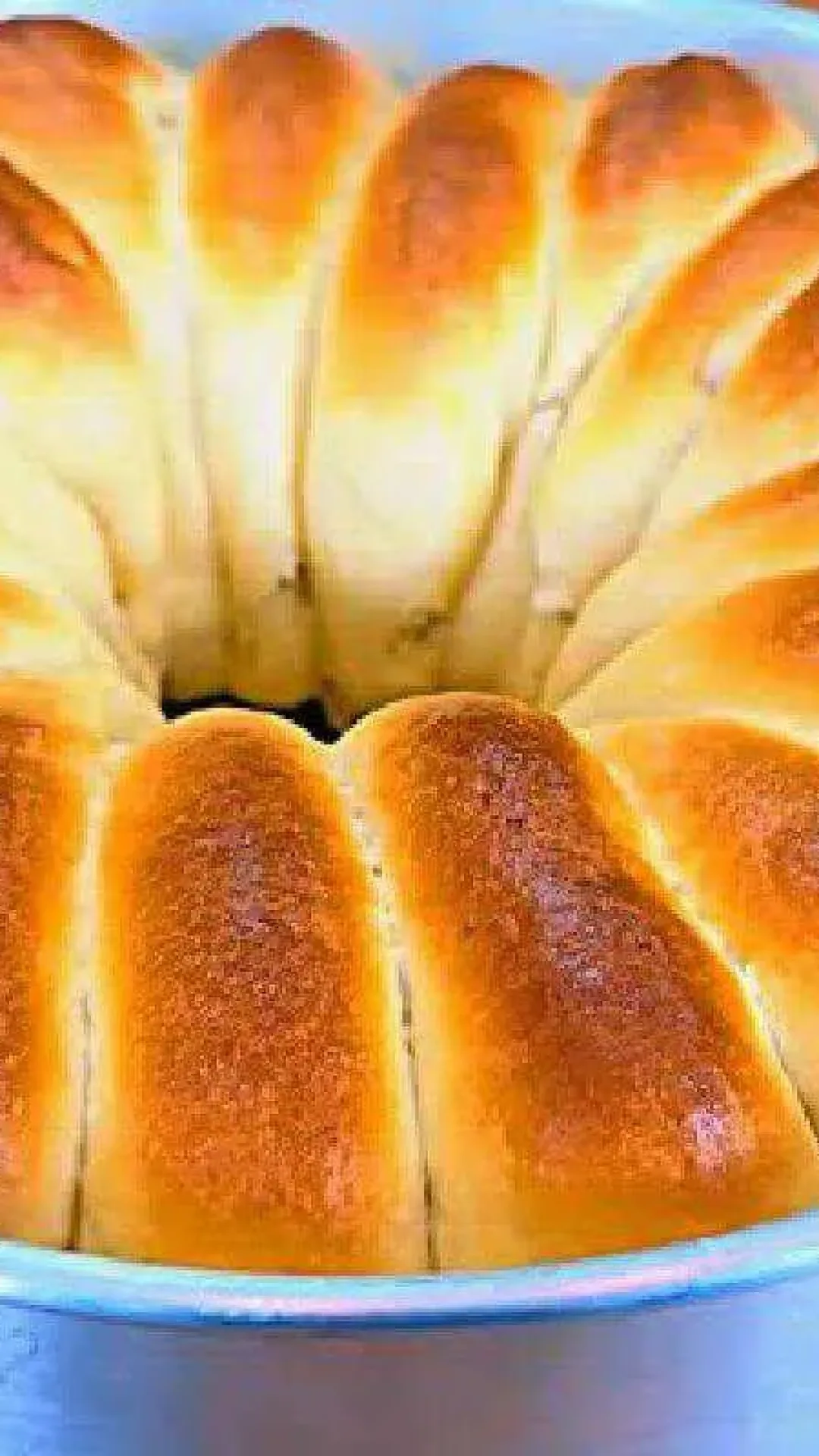 Pão sem sovar que só vai 1 ovo e ainda sai fatiado do forno