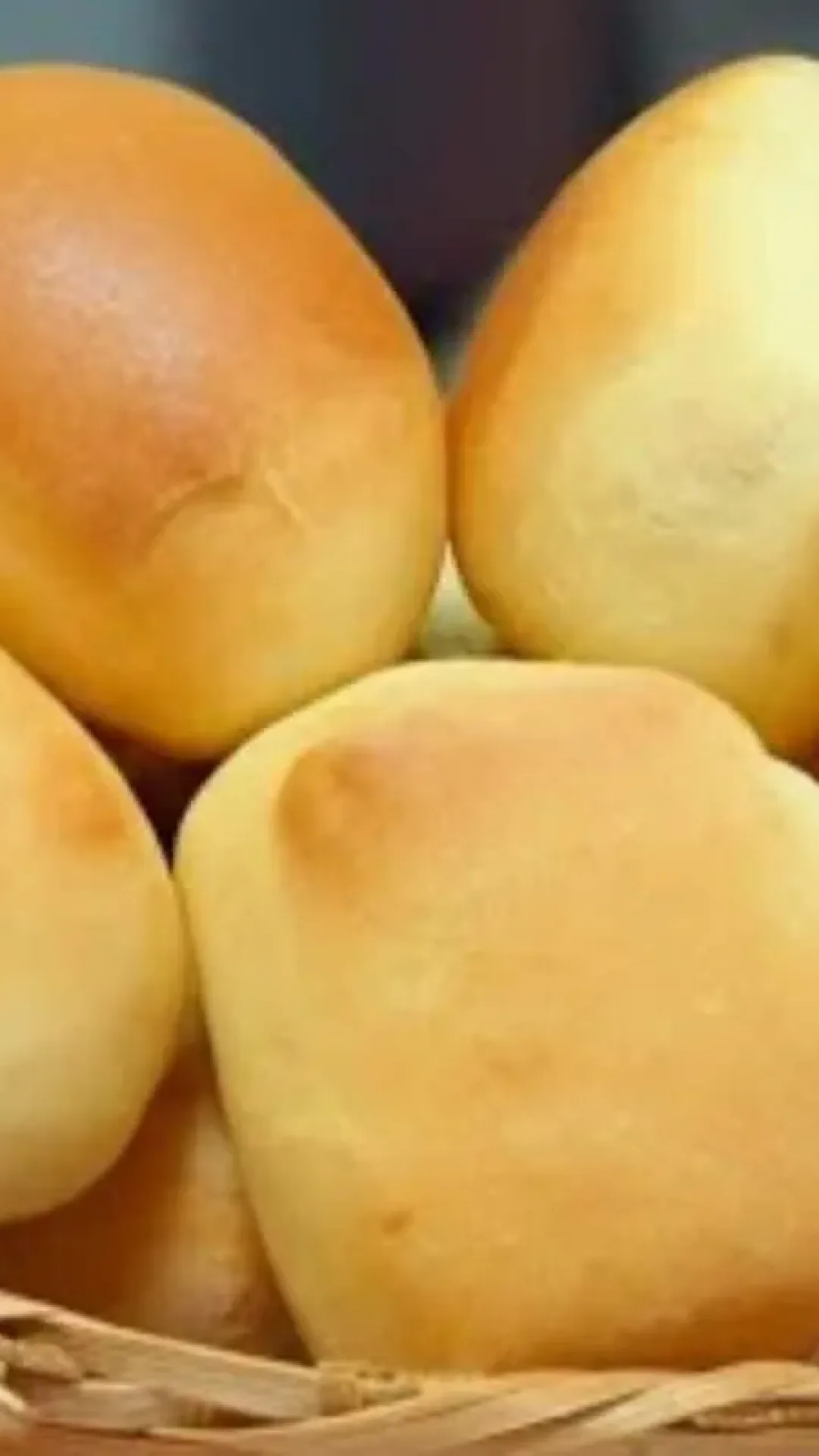 Pão tipo bisnaguinha: aprenda essa fazer a receita mais fofinha e macia que derrete na boca