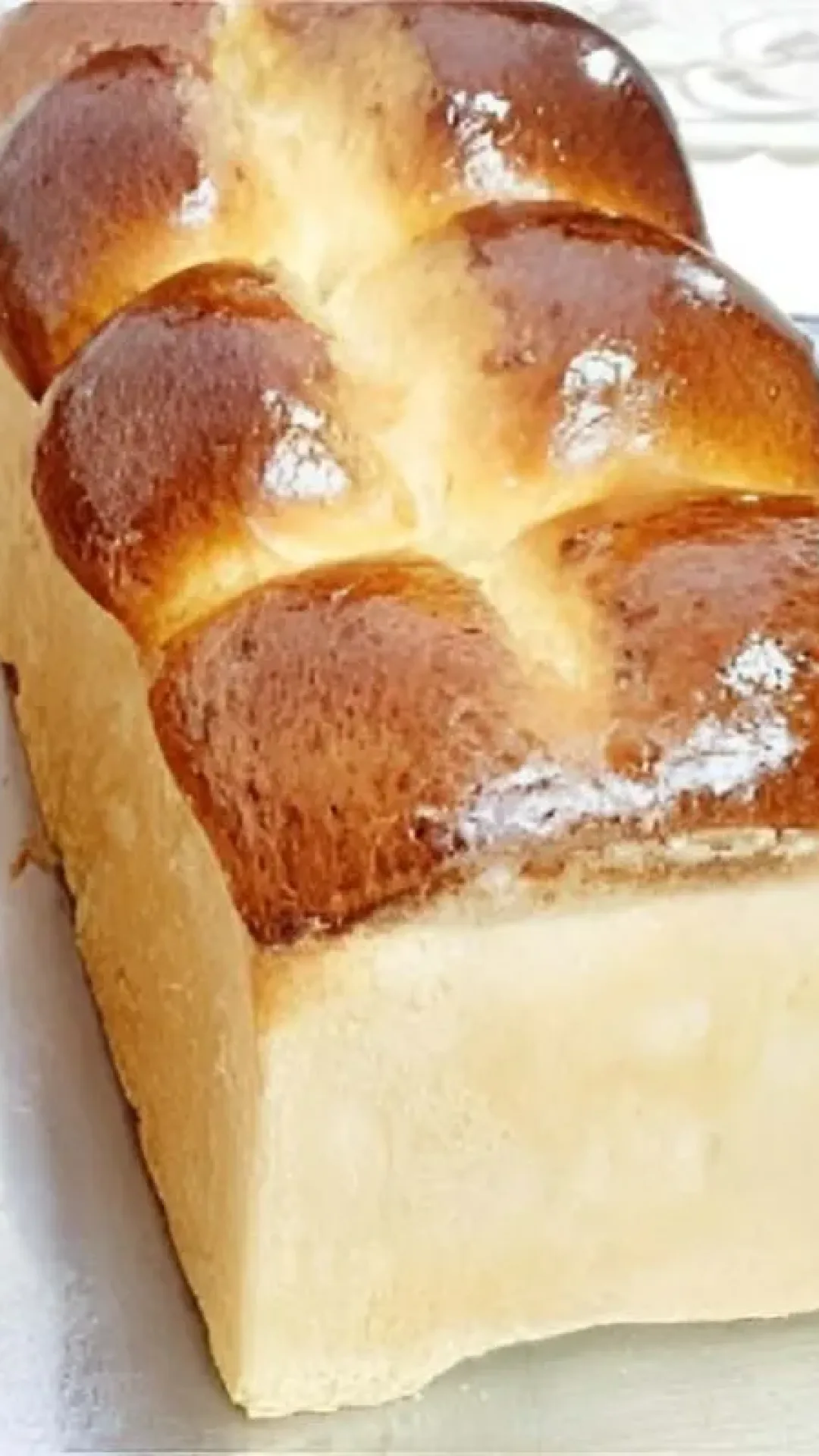 Pão tipo brioche muito macio e fofinho para o seu café da manhã ou lanche da tarde