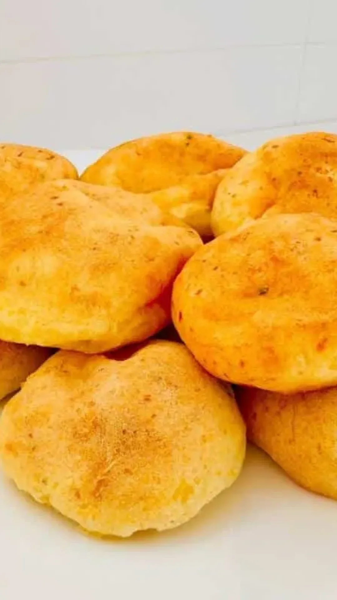 Pãozinho de batata assado sem farinha de trigo: a opção perfeita e saudável para o café