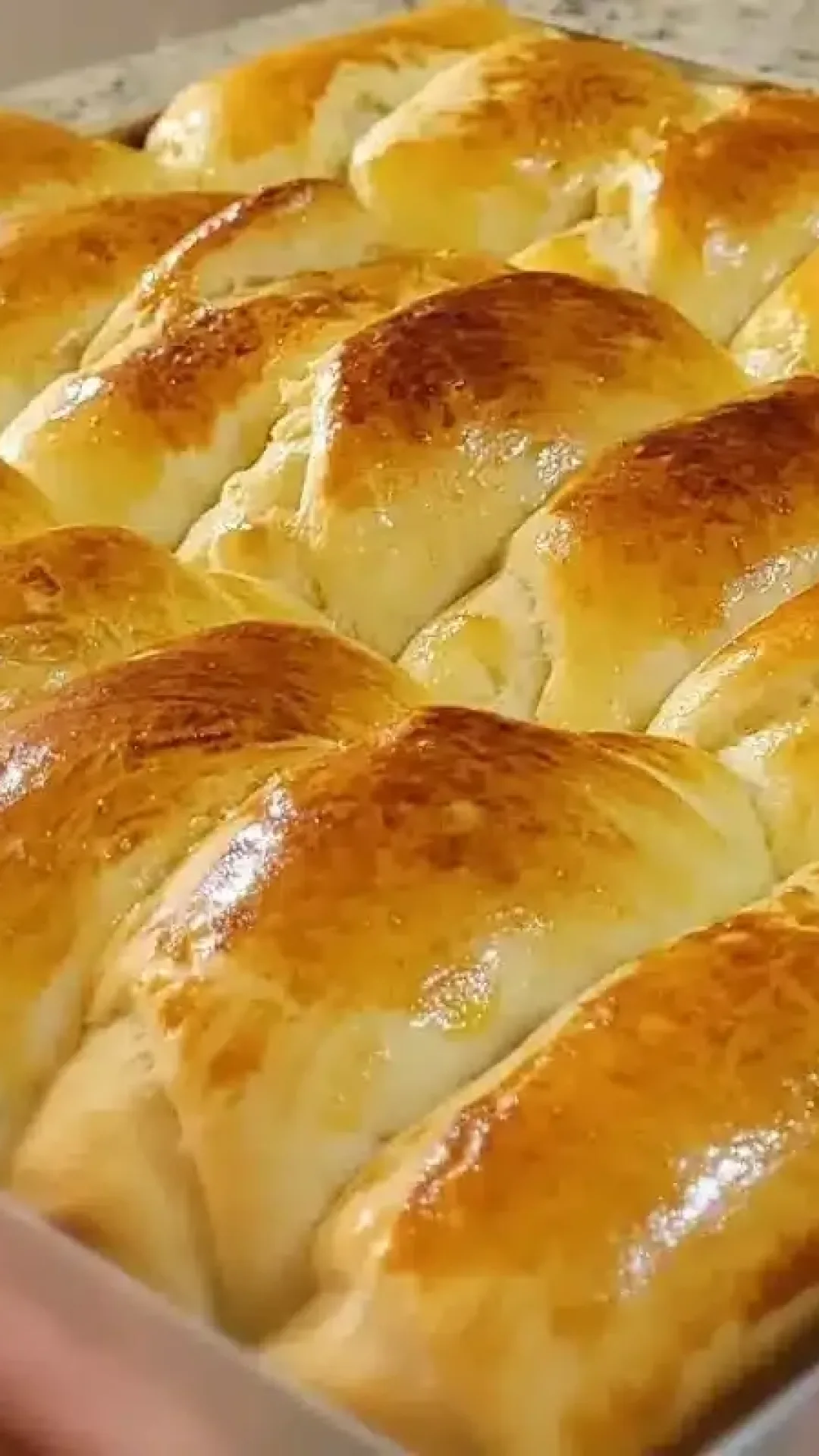 Pãozinho de leite tipo bisnaguinha, muito fofinho e fácil de modelar, que as crianças vão amar