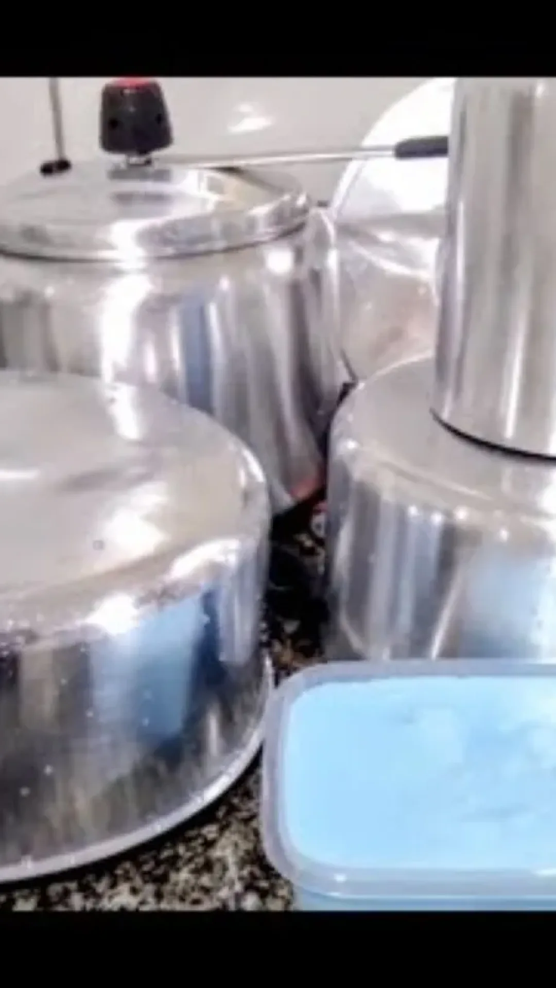Pasta de brilho caseira para dar muito brilho em panelas e alumínios sem precisar fazer esforço