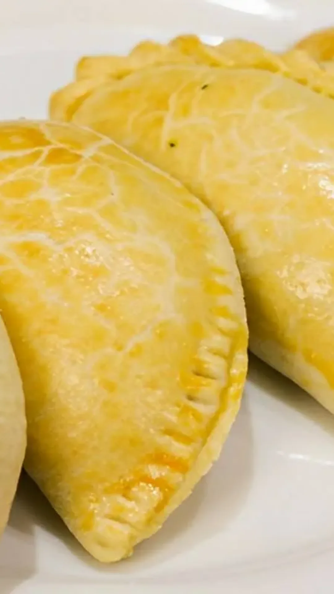 Pastel assado fácil com 2 ingredientes uma delícia para o lanche do fim de semana