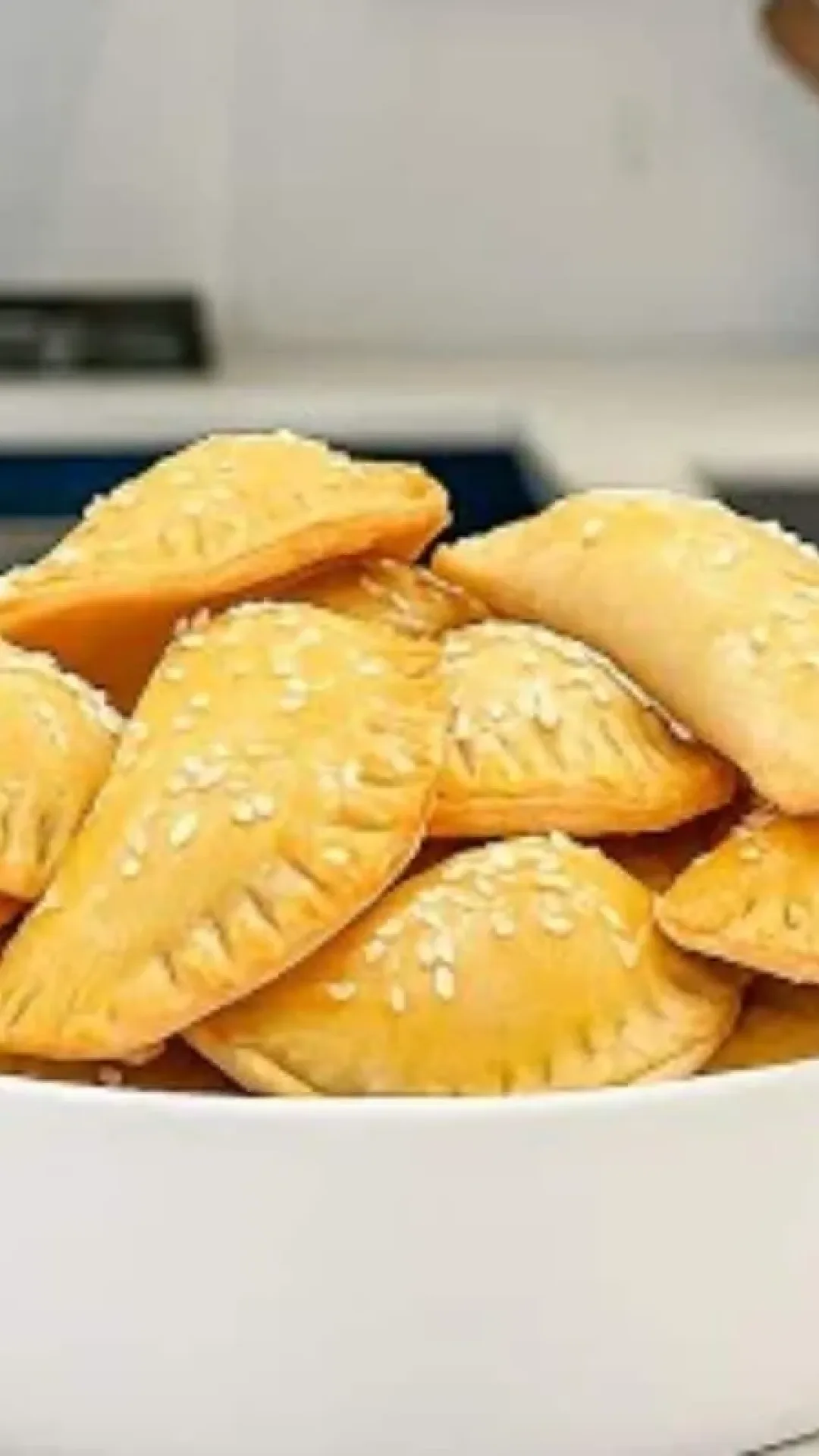 Pastel de forno fácil e delicioso para o lanche da tarde ou substituir o jantar