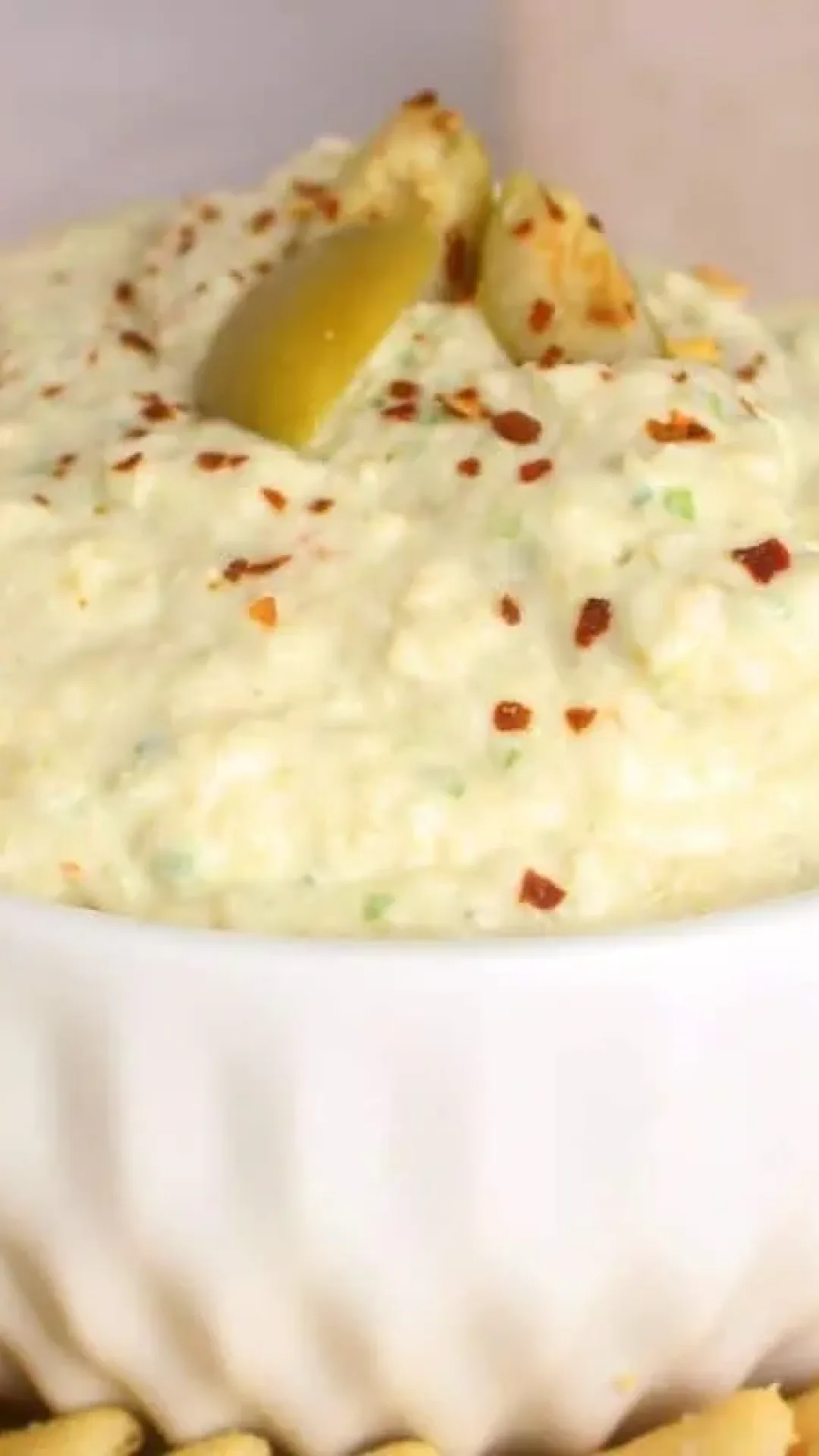 Patê de azeitonas para servir com torradas, que é muito fácil de fazer e fica com um sabor incrível
