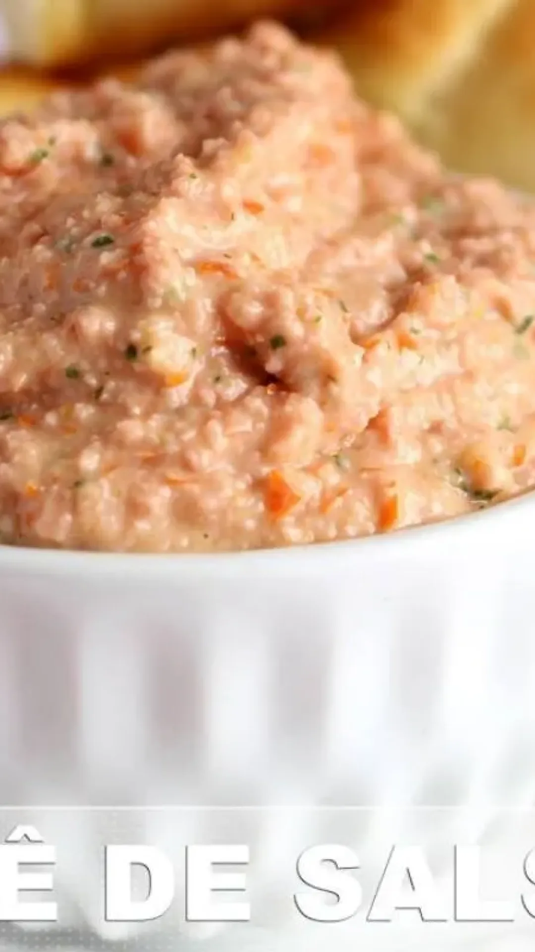 Patê de salsicha super fácil e cremoso para acompanhar seu lanche da tarde