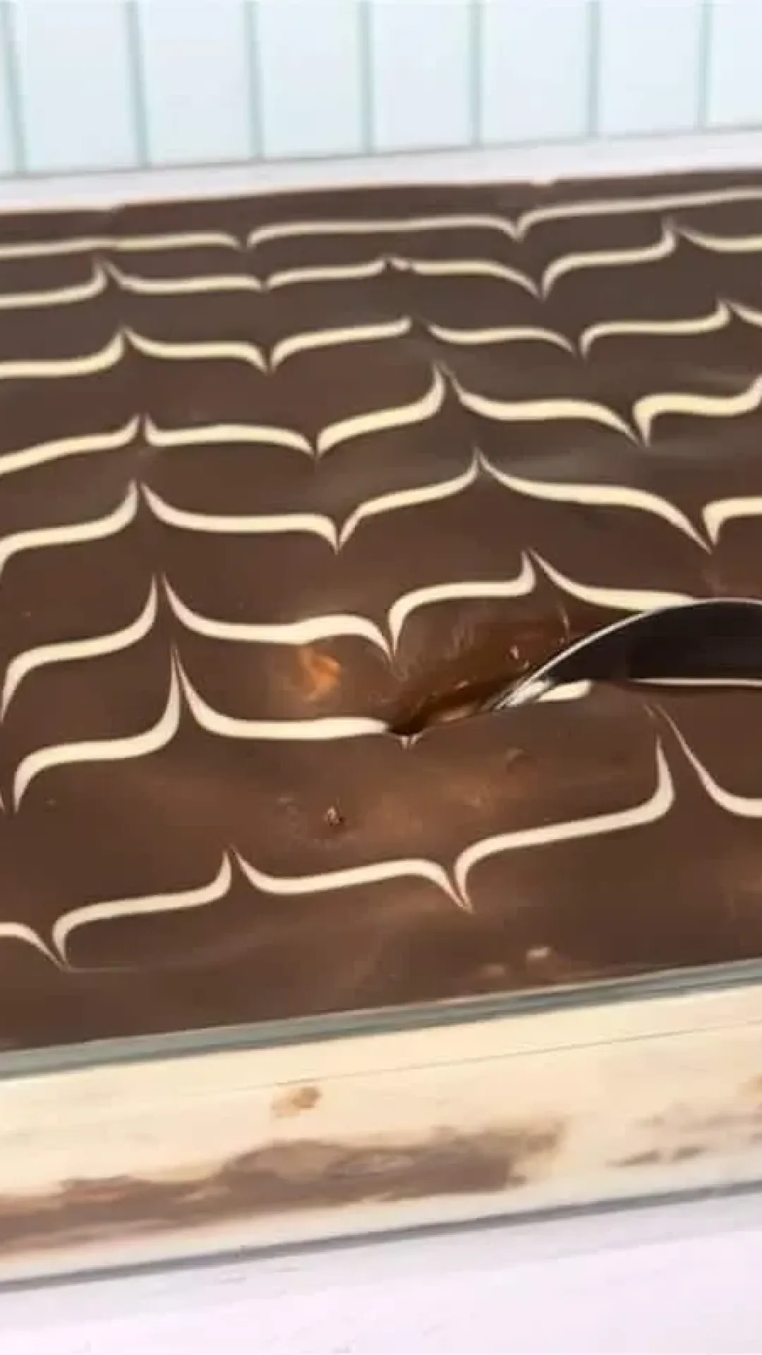 Pavê de prestígio: aquela sobremesa gelada que derrete na boca e combina perfeitamente coco e chocolate