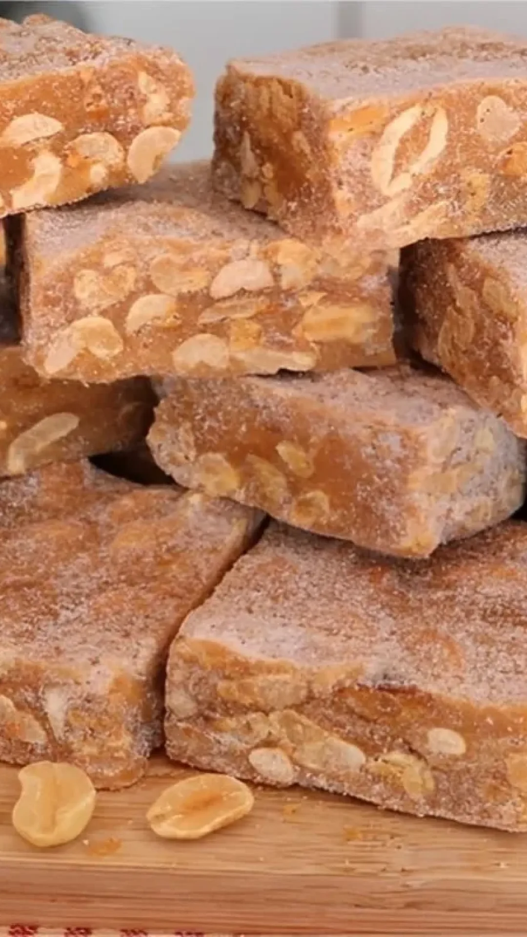 Pé de moça um docinho maravilhoso que é a mistura de doce de leite pé de moleque e paçoca