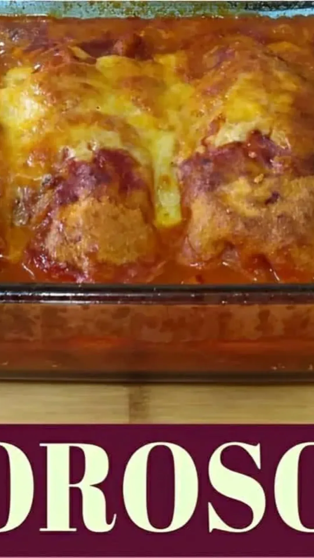 Peito de frango recheado ao molho gratinado no forno uma delícia simples e barata de preparar