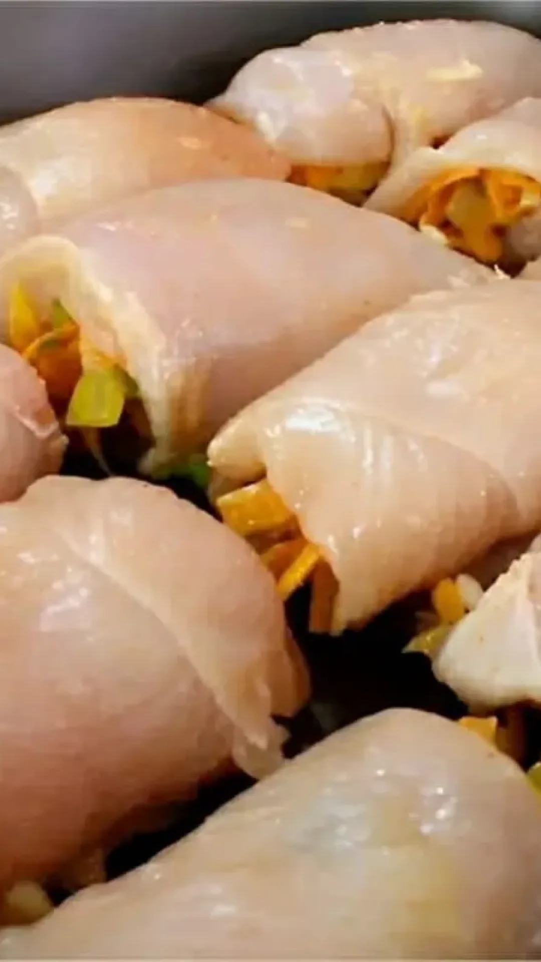 Peito de frango recheado com legumes delicioso saudável e fácil de fazer