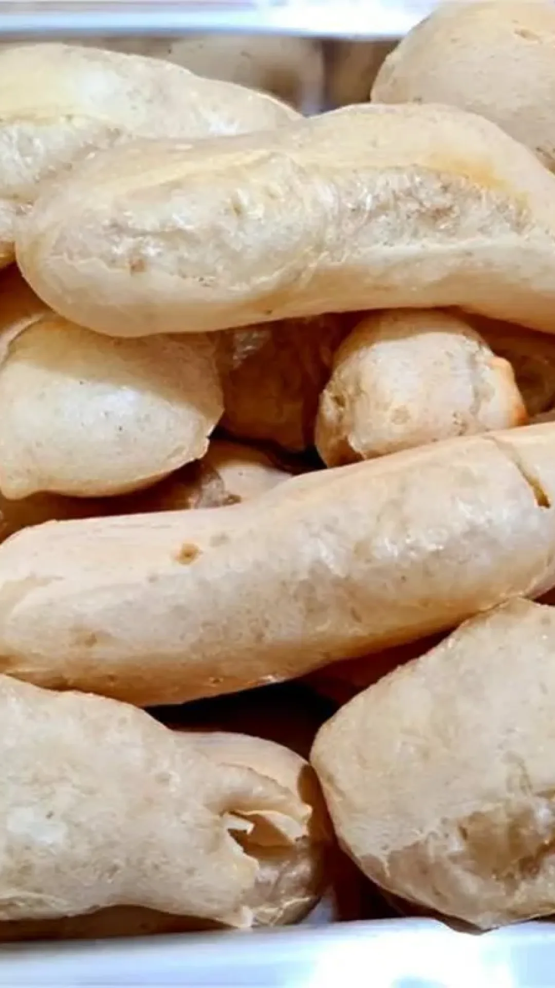 Peta caseira: um biscoito de polvilho assado bem crocante feito sem leite