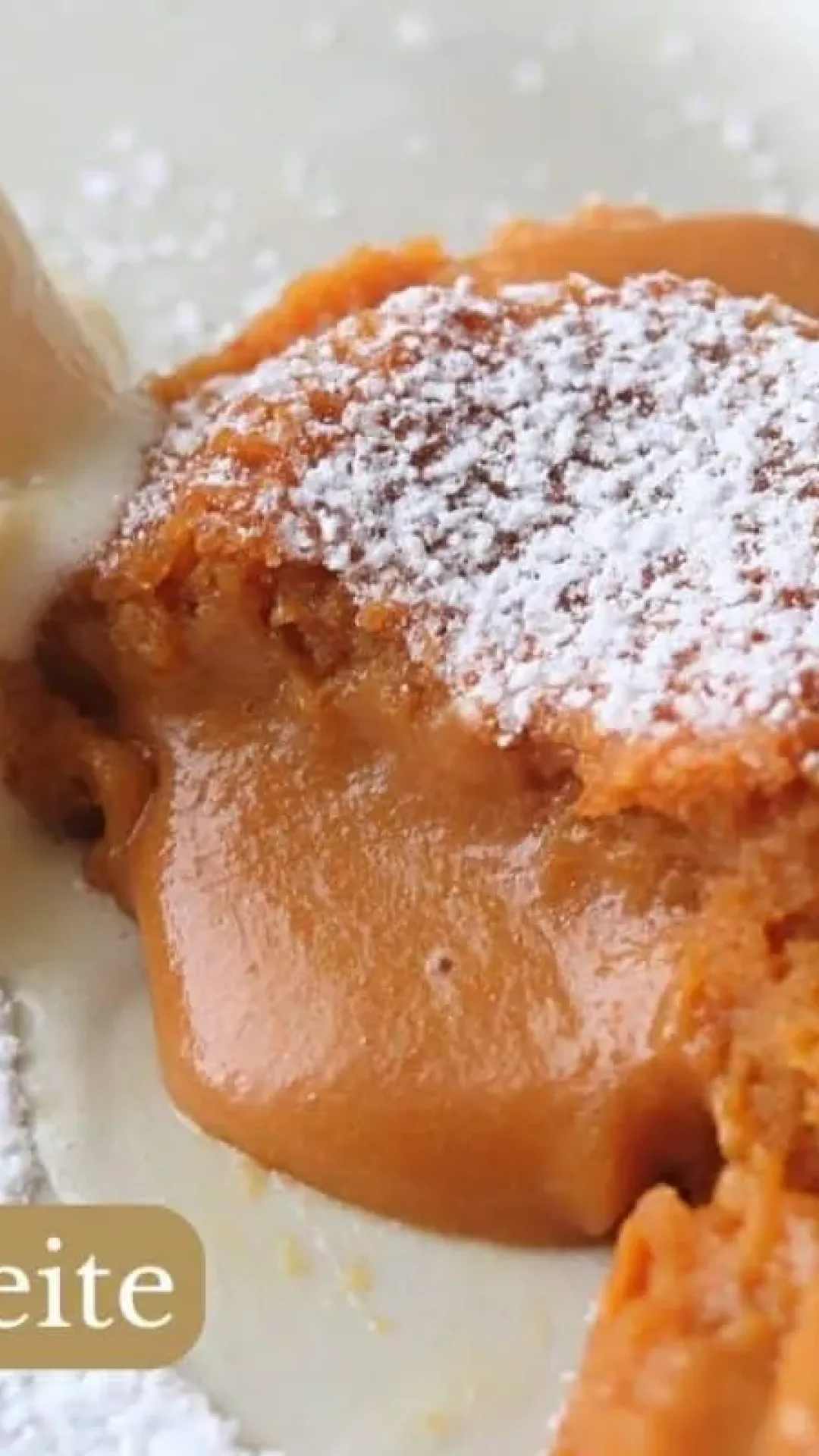 Petit gateau de doce de leite cremoso fácil de fazer e perfeito como sobremesa especial