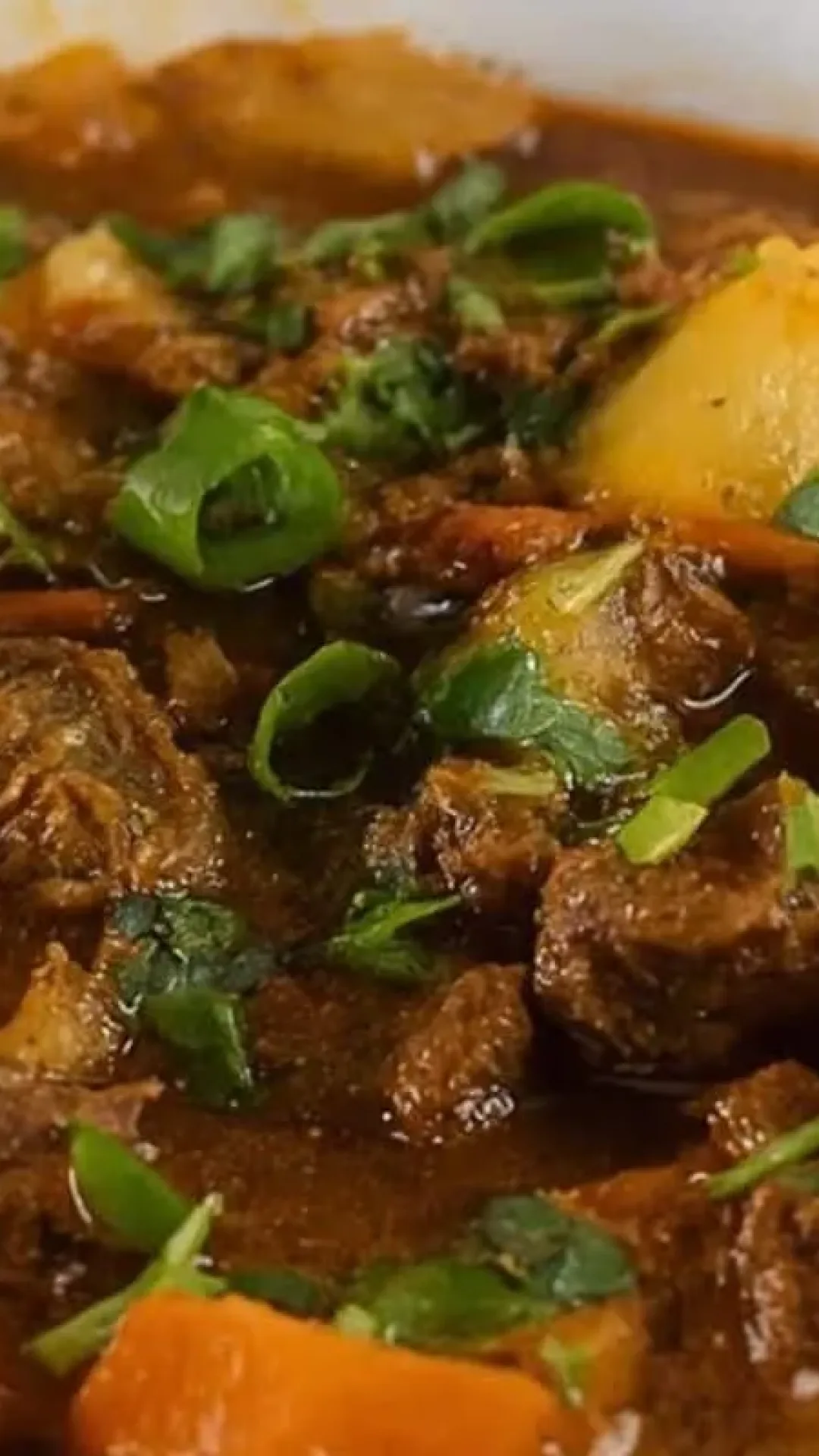 Picadinho de carne fácil e suculento para saborear em família na hora do almoço