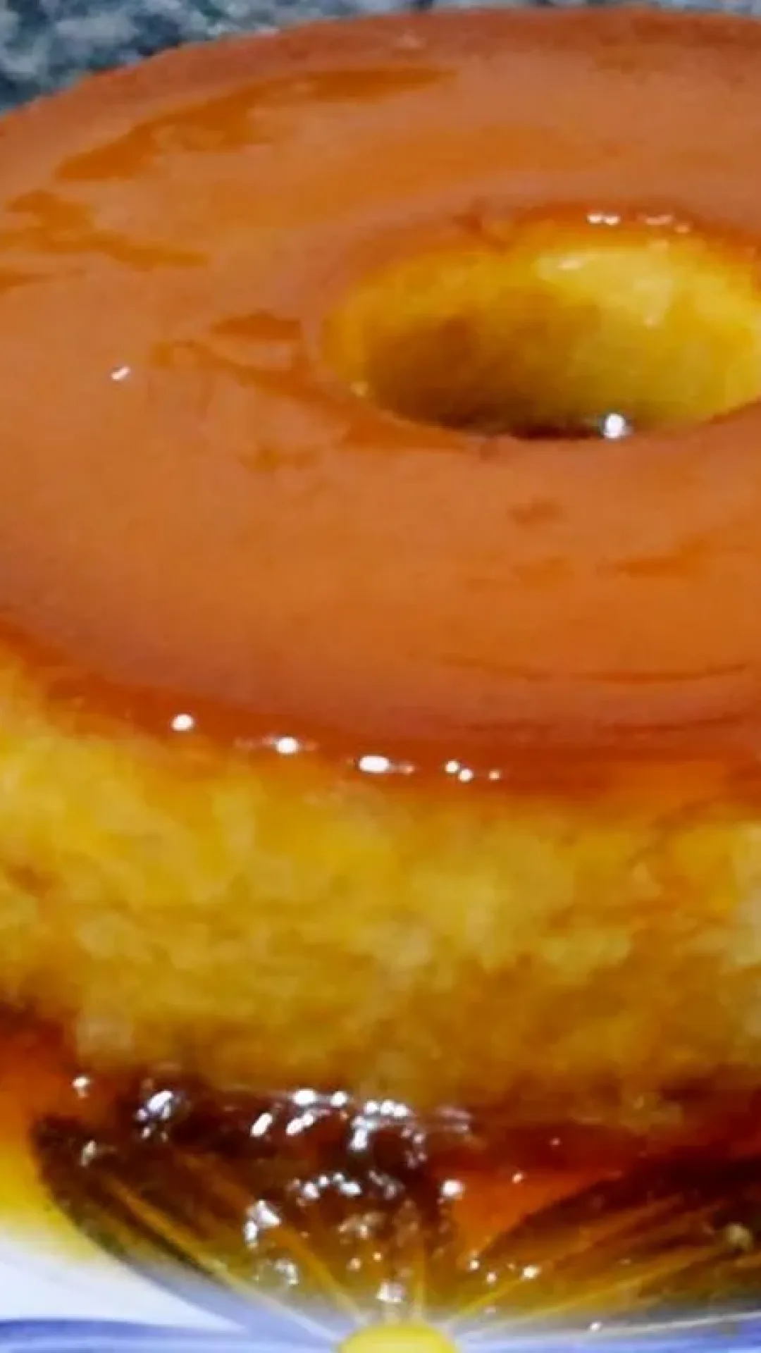 Pudim de abacaxi com coco uma sobremesa deliciosa que é a cara do natal
