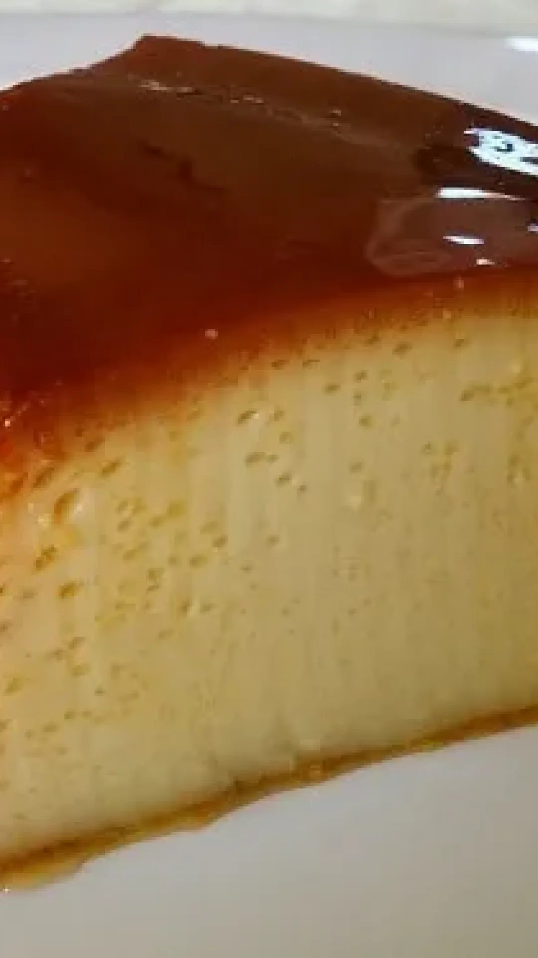 Pudim de Leite Condensado com Furinhos