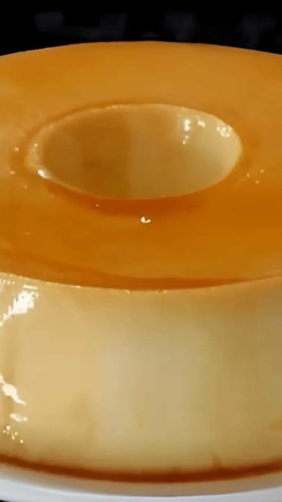 Pudim de Leite Ninho sem forno e sem ovos é só bater os ingredientes e levar para geladeira