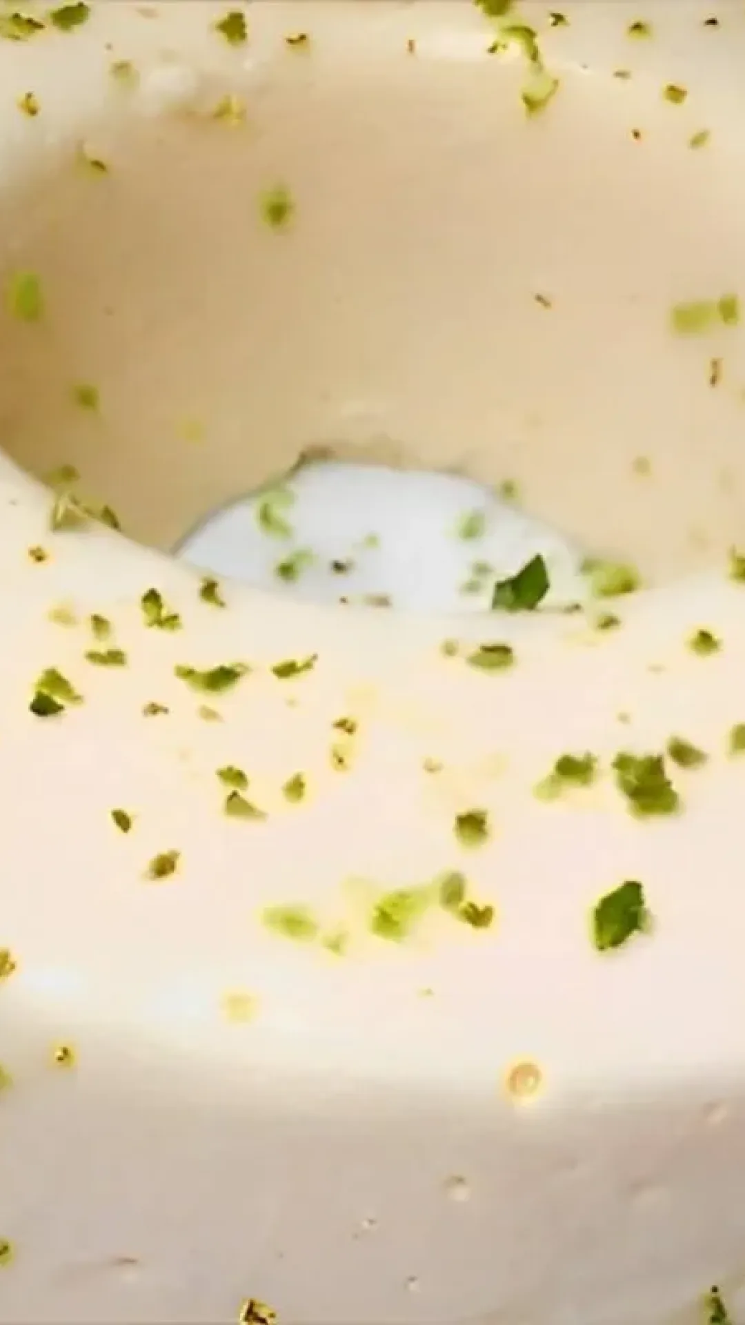 Pudim de limão sem ovos e que não vai ao forno é só bater os ingredientes e levar pra geladeira
