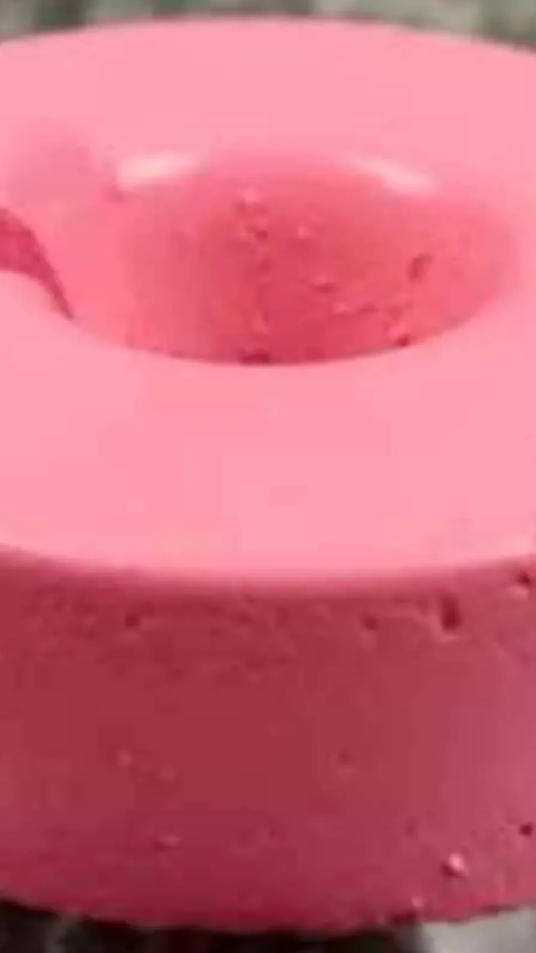 Pudim de morango: é só misturar os ingredientes e esperar gelar impossível errar nessa receita