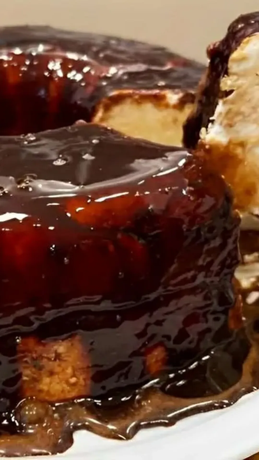 Pudim de sorvete de maracujá com ganache de chocolate: uma sobremesa irresistível para o seu fim de semana