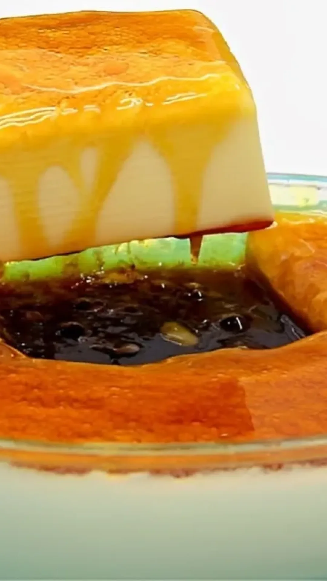 Pudim de travessa sem forno muito simples e prático de preparar