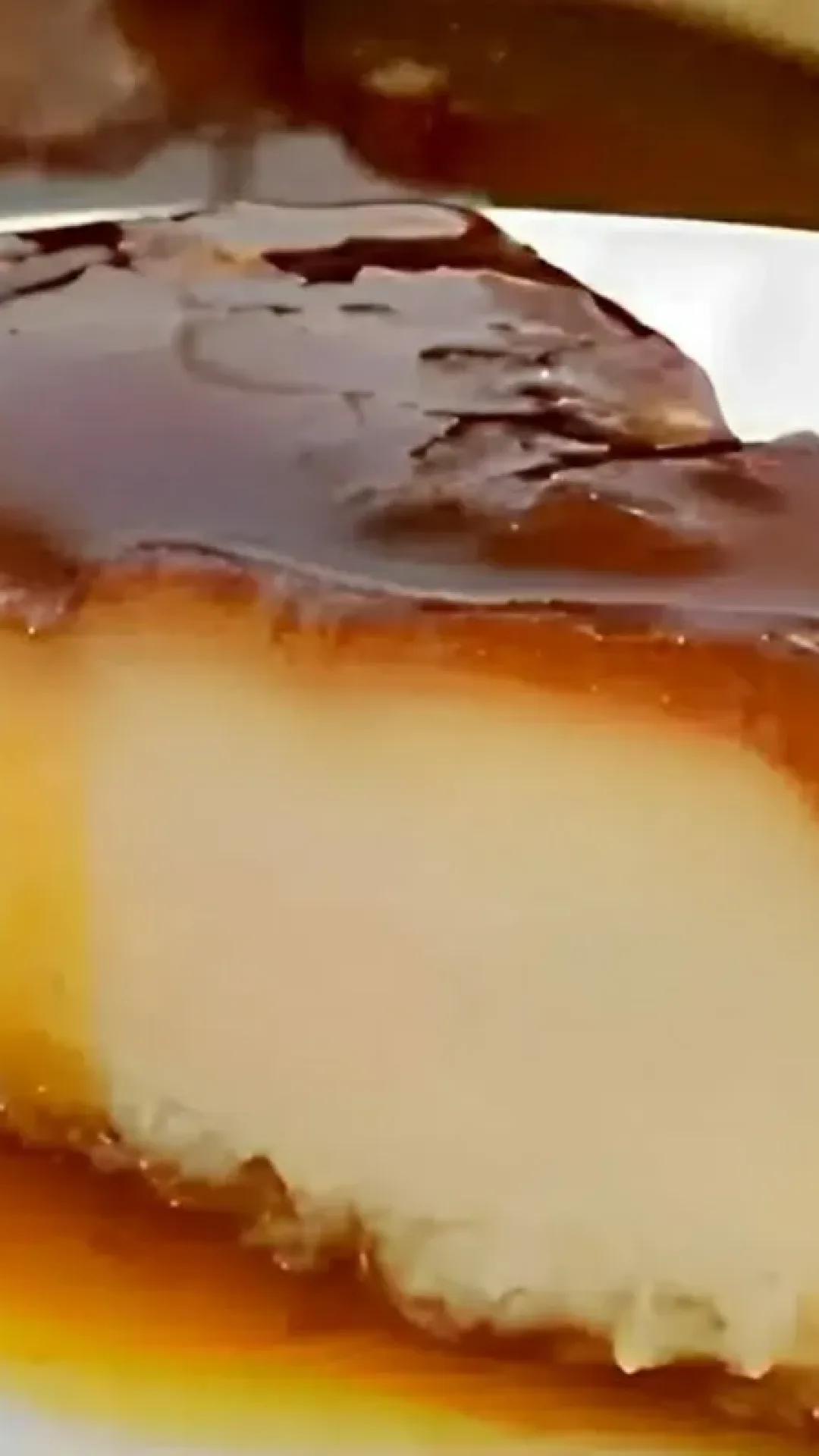 Pudim engana visita delicioso e feito com um ingrediente secreto que você tem no armário