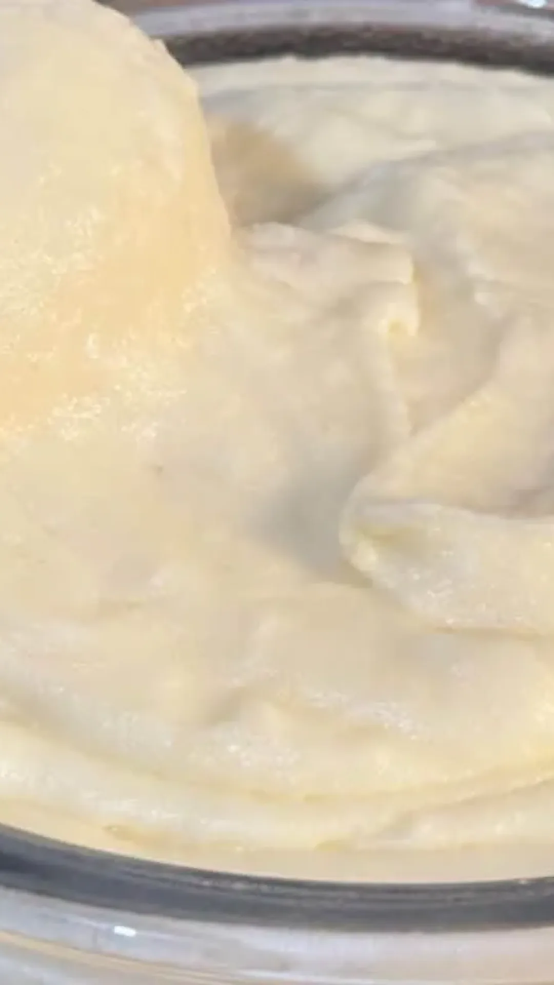 Purê de batata, um acompanhamento lisinho e cremoso para deixar a sua refeição impecável